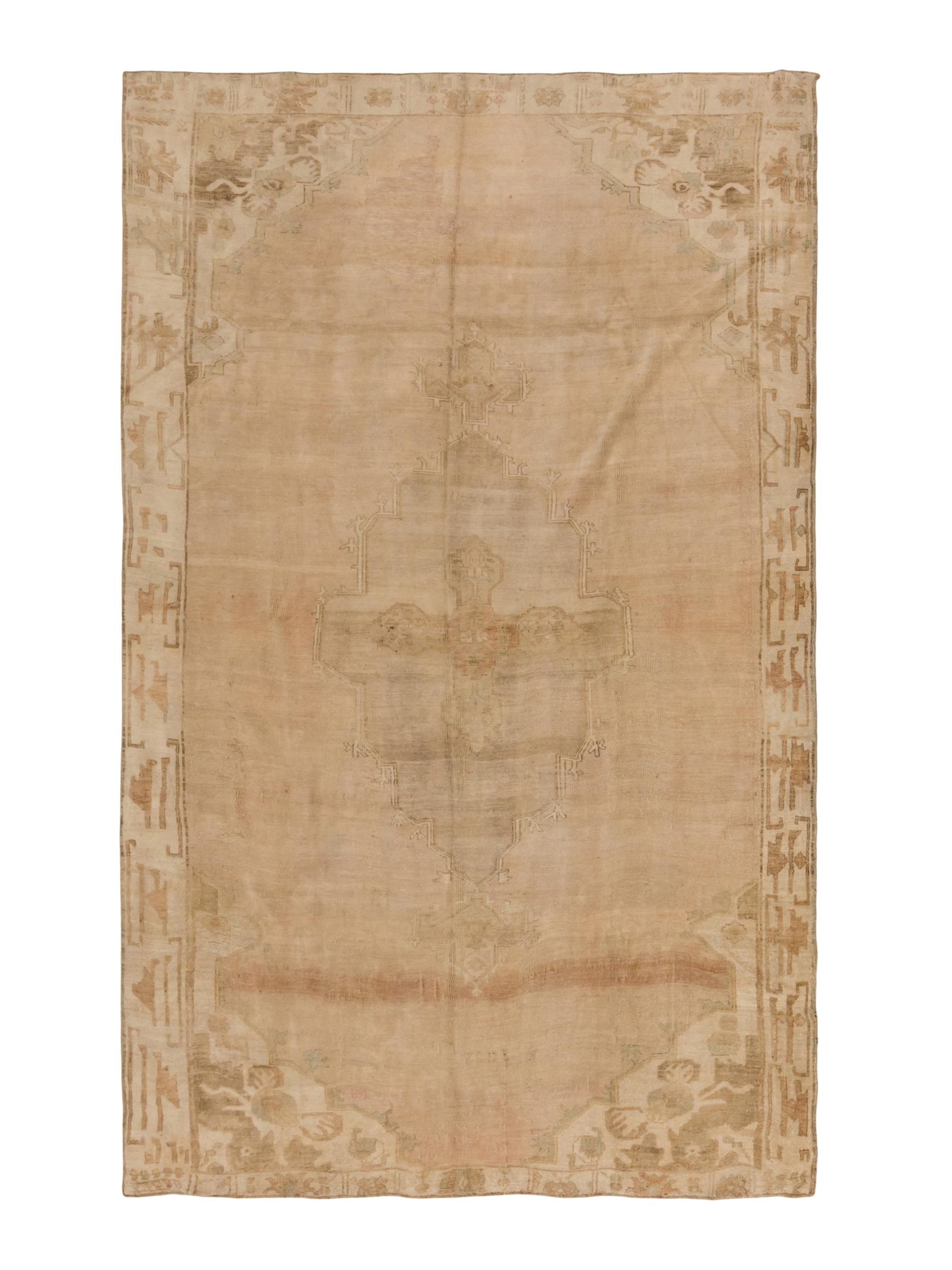 An Oushak Carpet