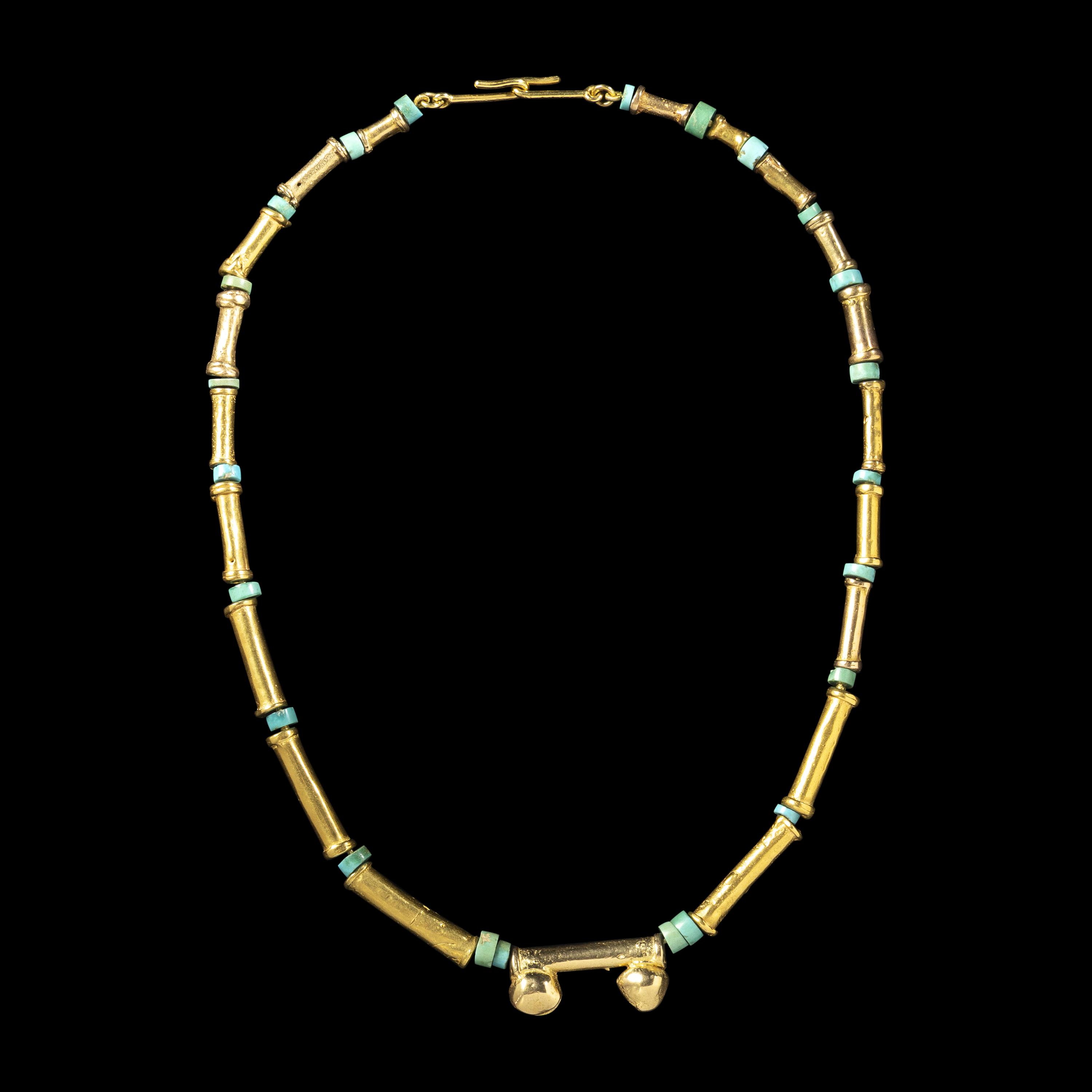 A Chimu Gold Alloy and Shell Necklace