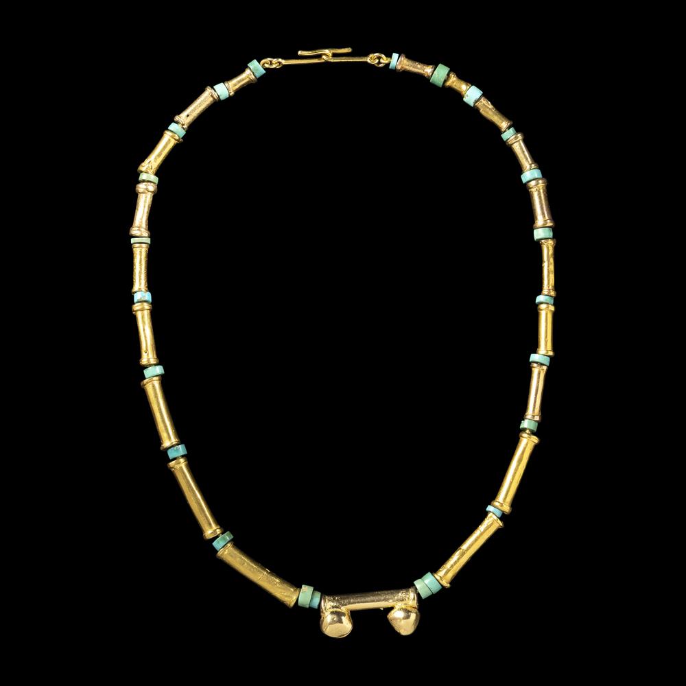 A Chimu Gold Alloy and Shell Necklace