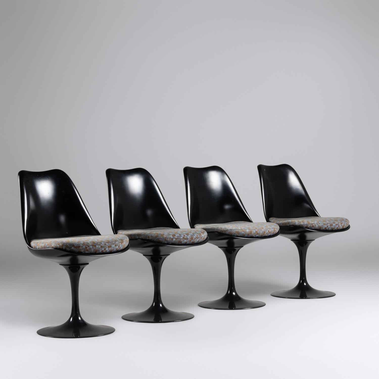 Set of Four 'Tulip' Dining Chairs Knoll, USA