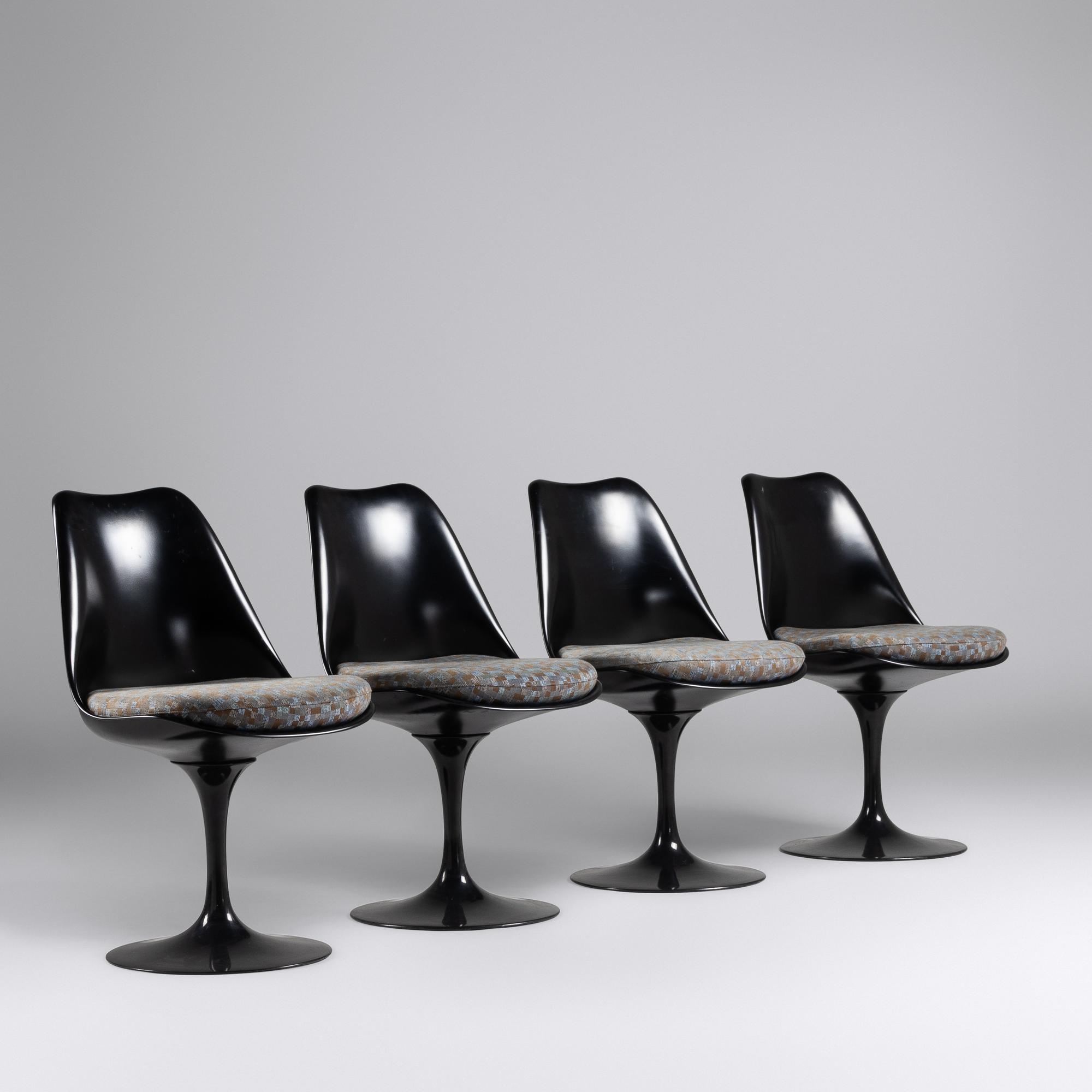 Set of Four 'Tulip' Dining Chairs Knoll, USA
