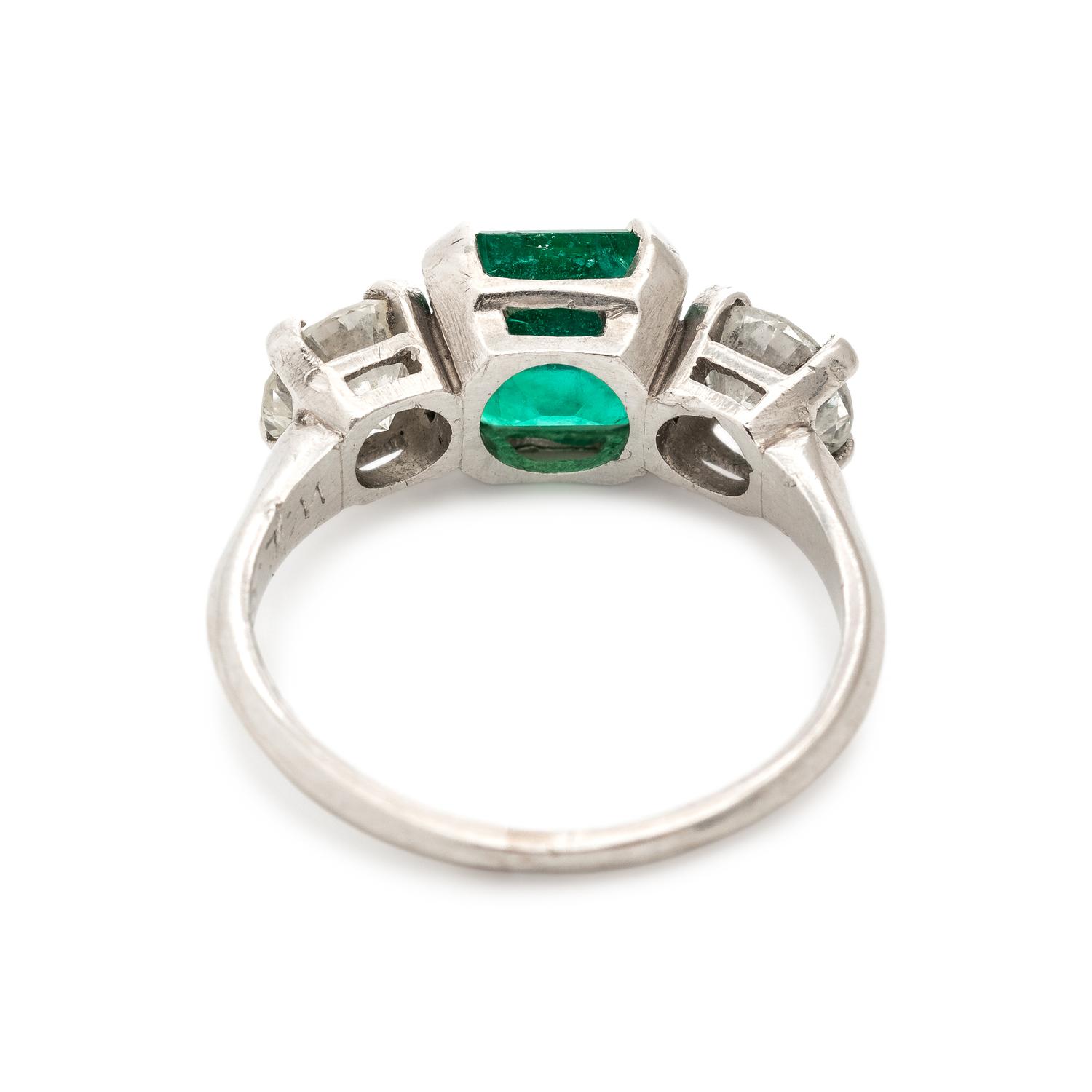 EMERALD AND DIAMOND RING