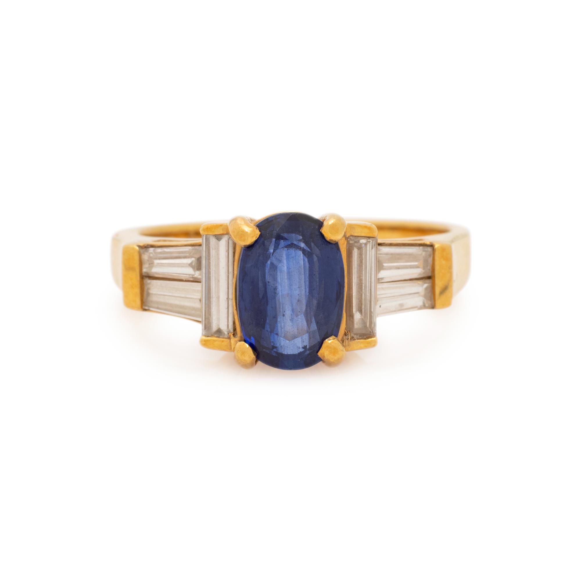 SAPPHIRE AND DIAMOND RING