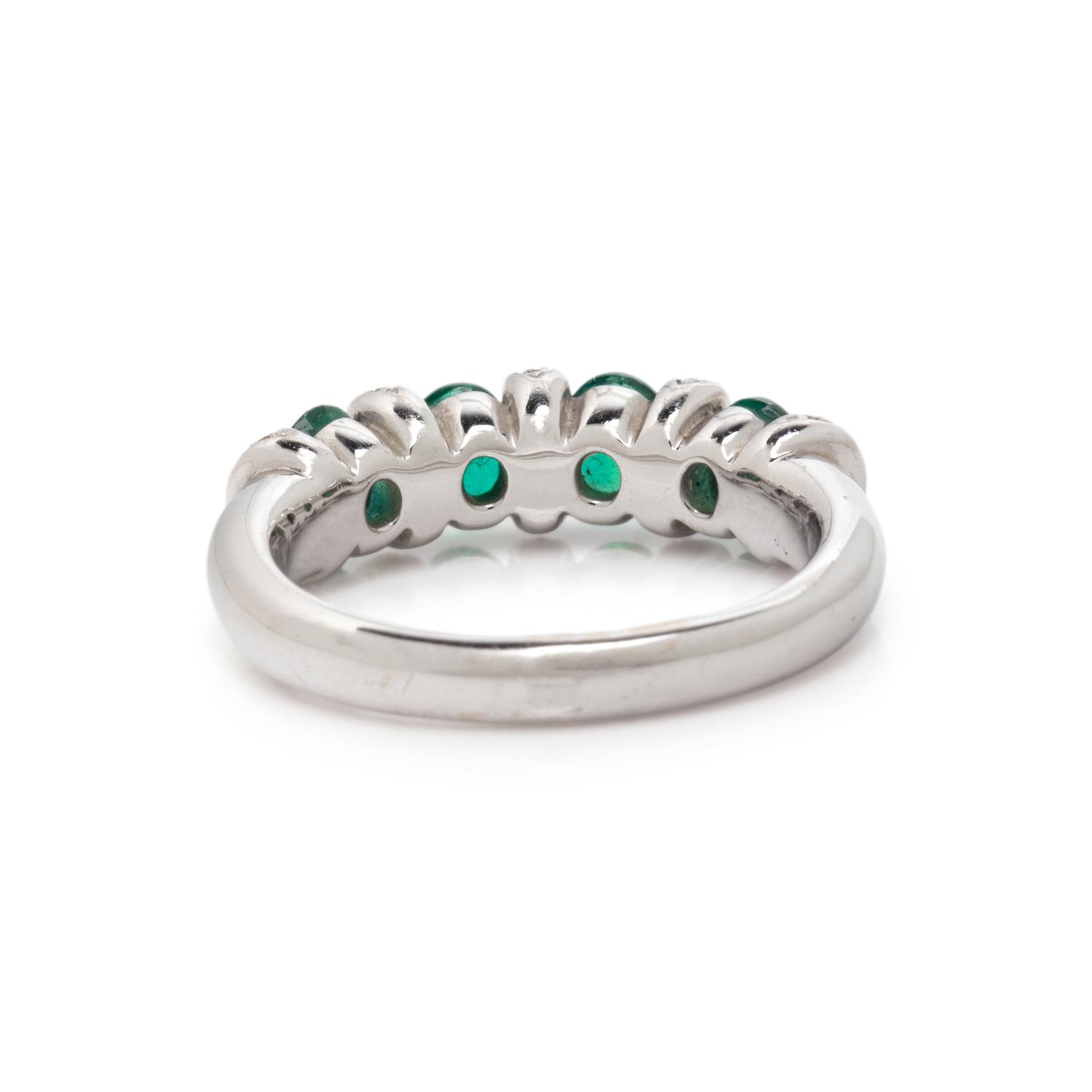 EMERALD AND DIAMOND RING