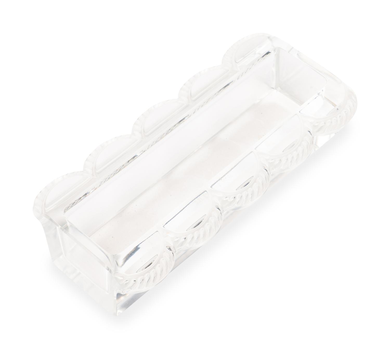 A Lalique Eight-Piece Festons Chemin de Table Centerpiece