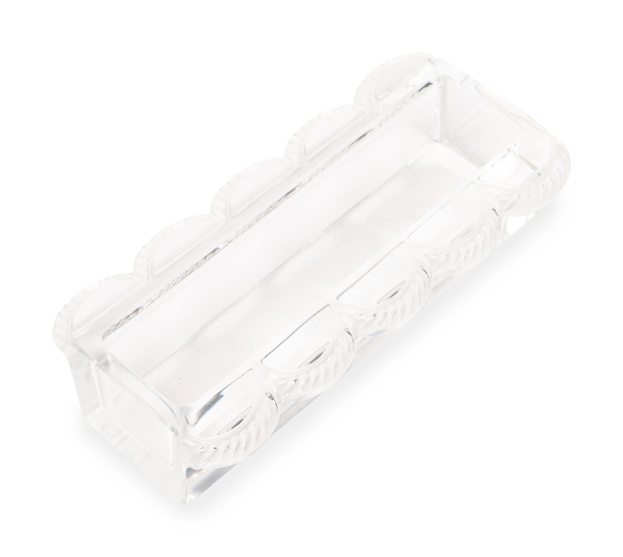 A Lalique Eight-Piece Festons Chemin de Table Centerpiece