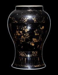 A Gilt Decorated Mirror Black Glazed Porcelain General Jar
