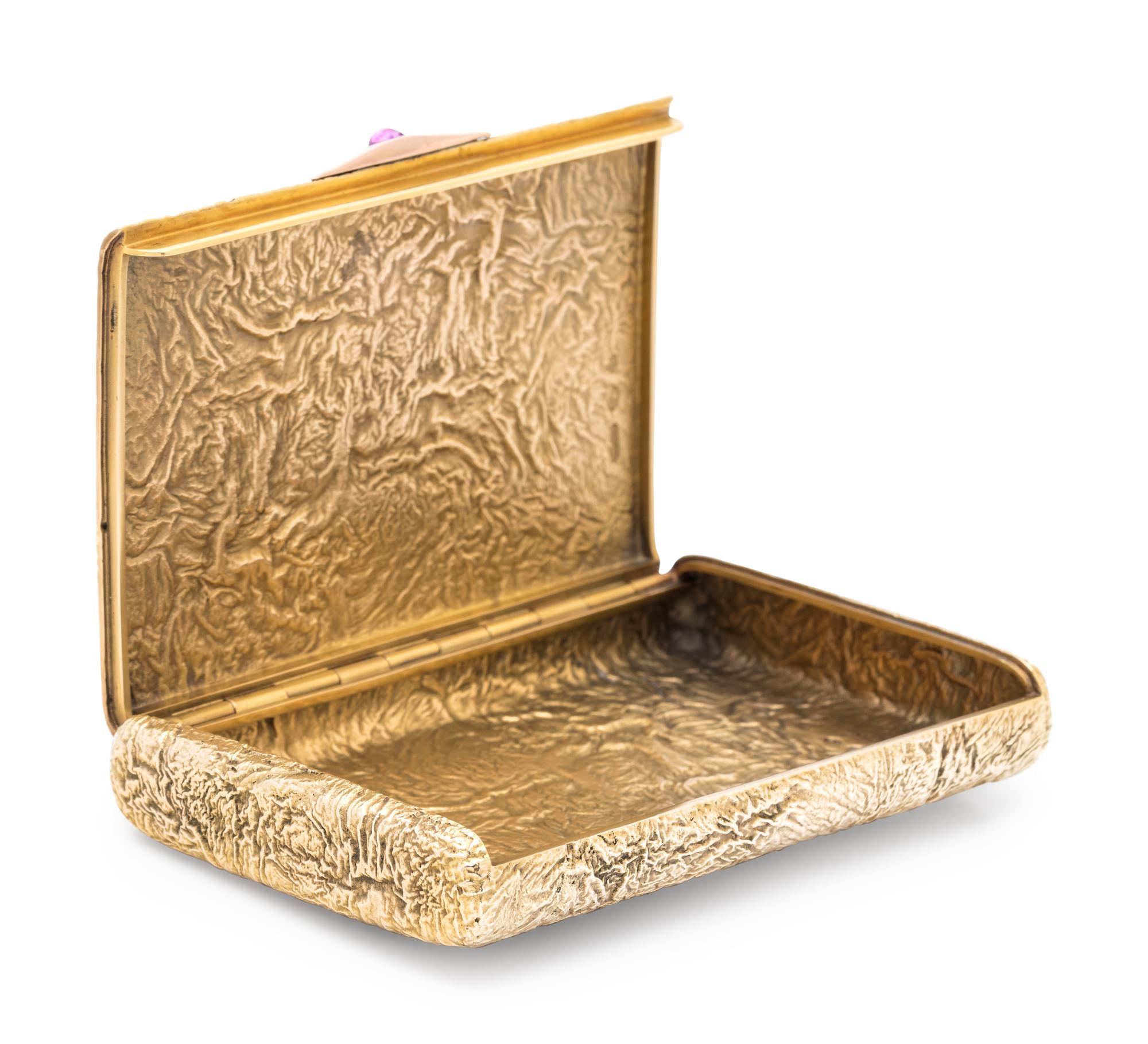 A Russian Gold Samodorok Cigarette Case