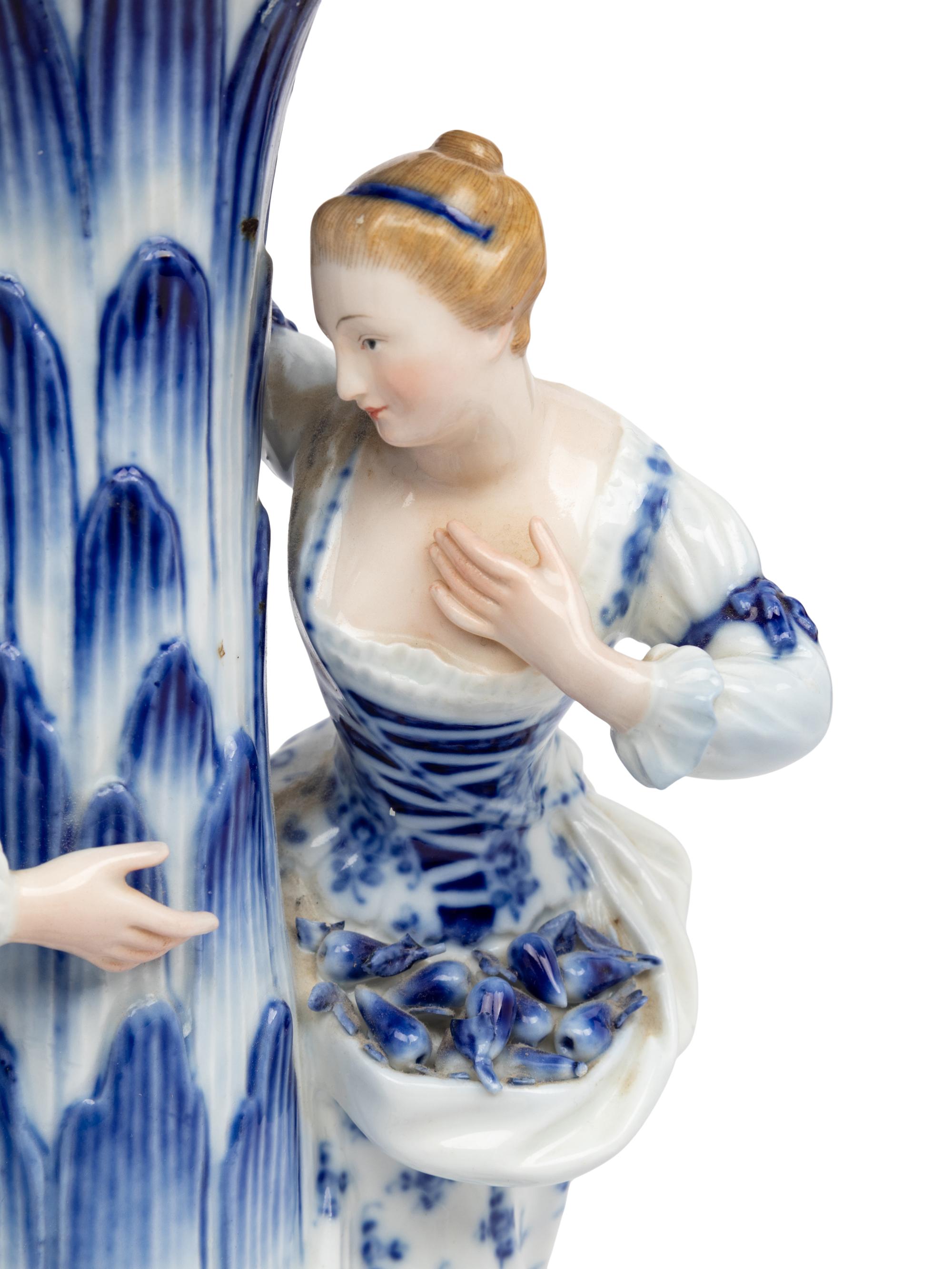 A Meissen Porcelain Centerpiece