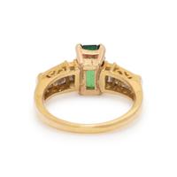 TSAVORITE GARNET, DIAMOND, AND YELLOW GOLD RING