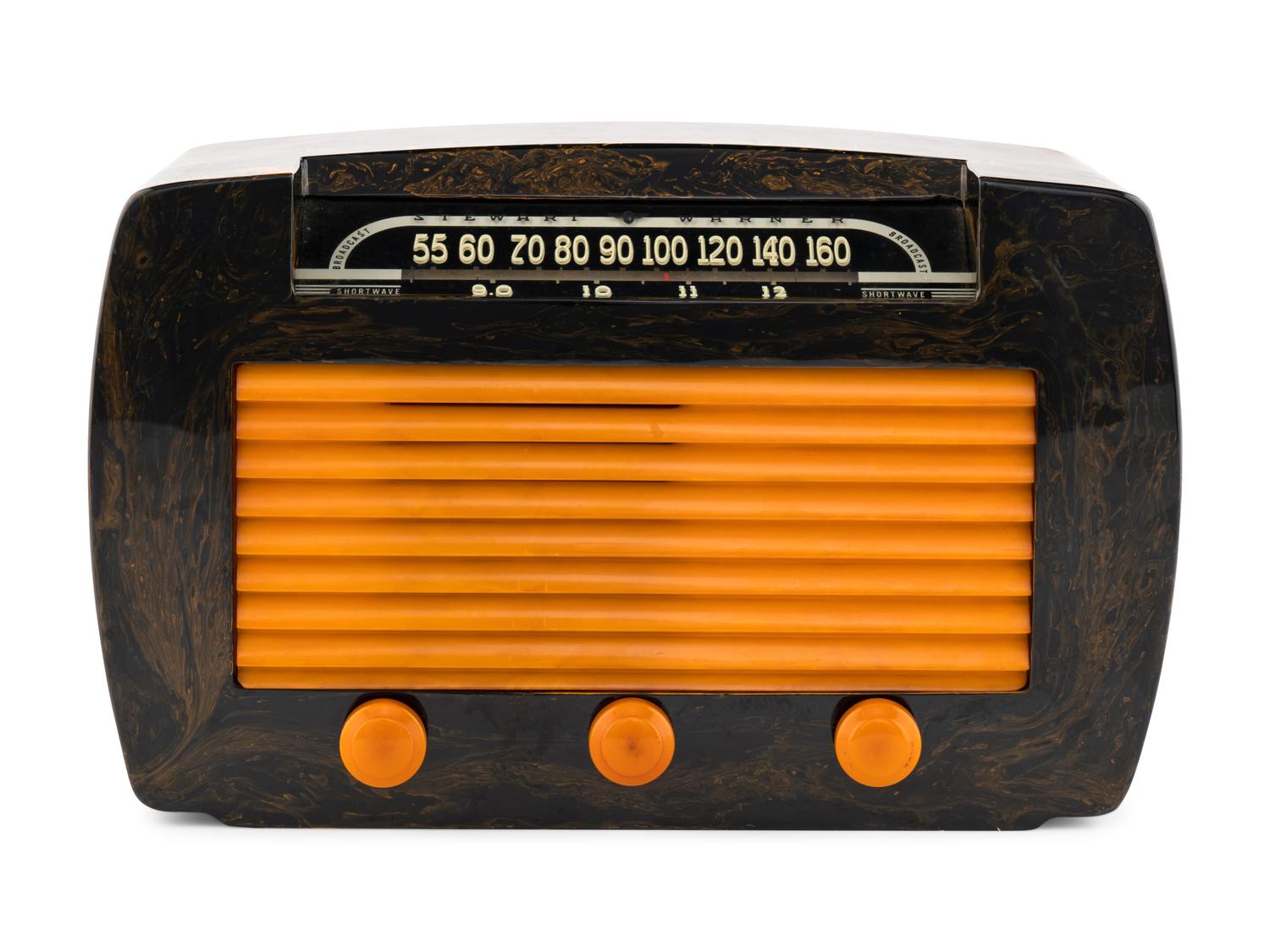 A Stewart Warner 62T36 Radio