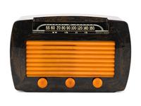 A Stewart Warner 62T36 Radio