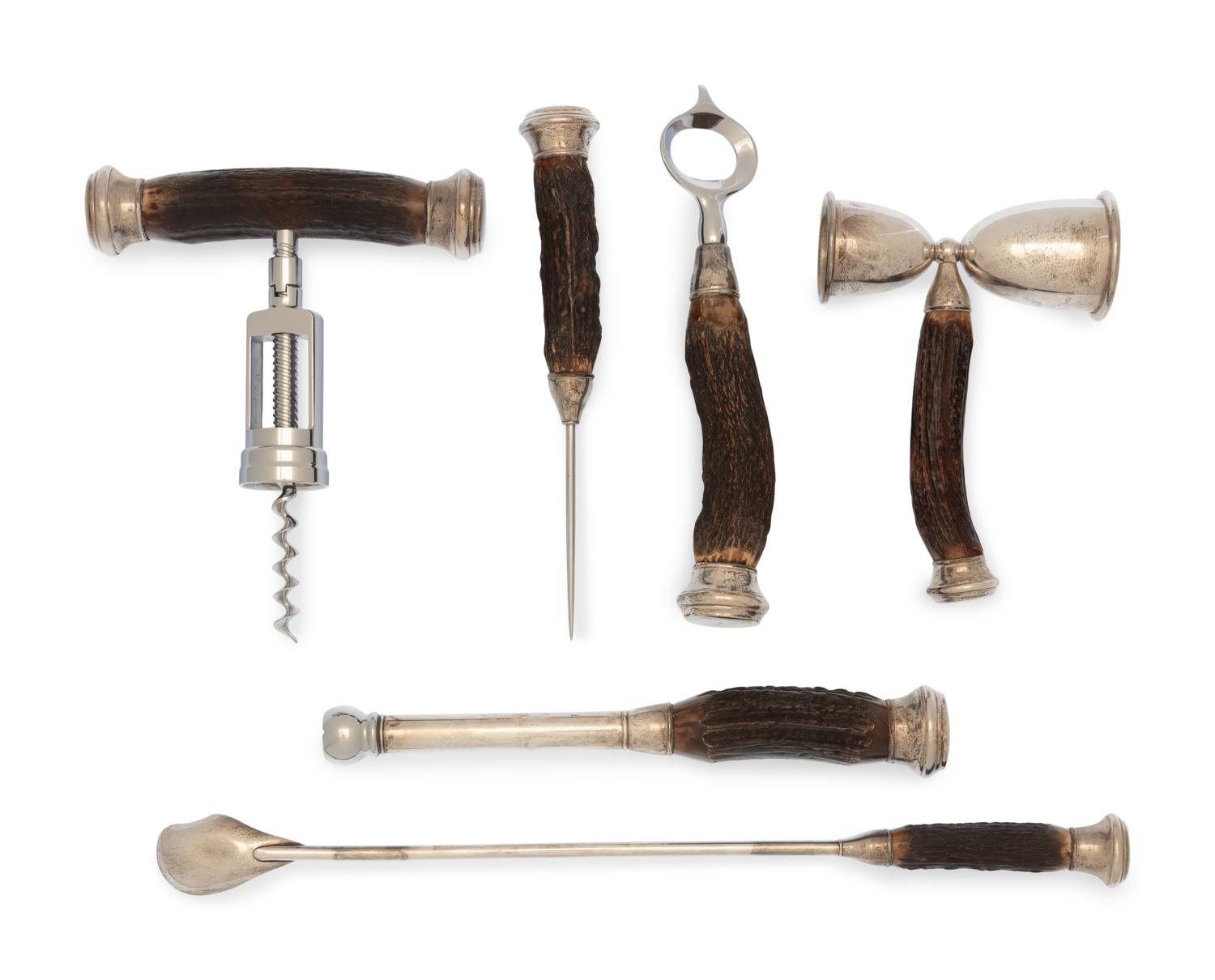 A Cased Antler-Mounted Silver Bar Set