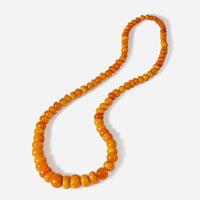 A Tibetan amber bead necklace 蜜蜡项链一串