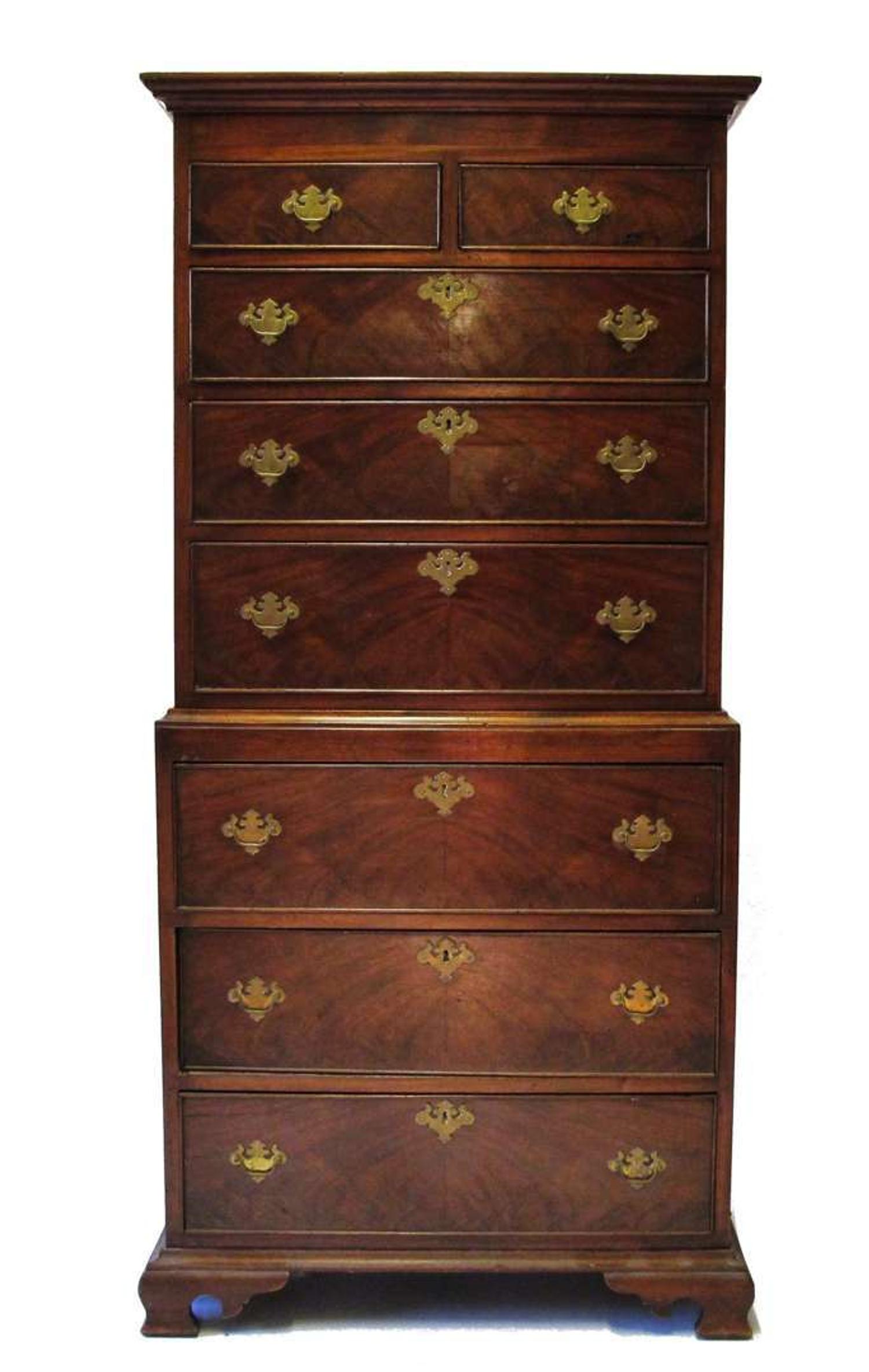 Chippendale-style chest-on-chest late 19th/early 20th century