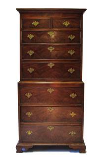 Chippendale-style chest-on-chest late 19th/early 20th century