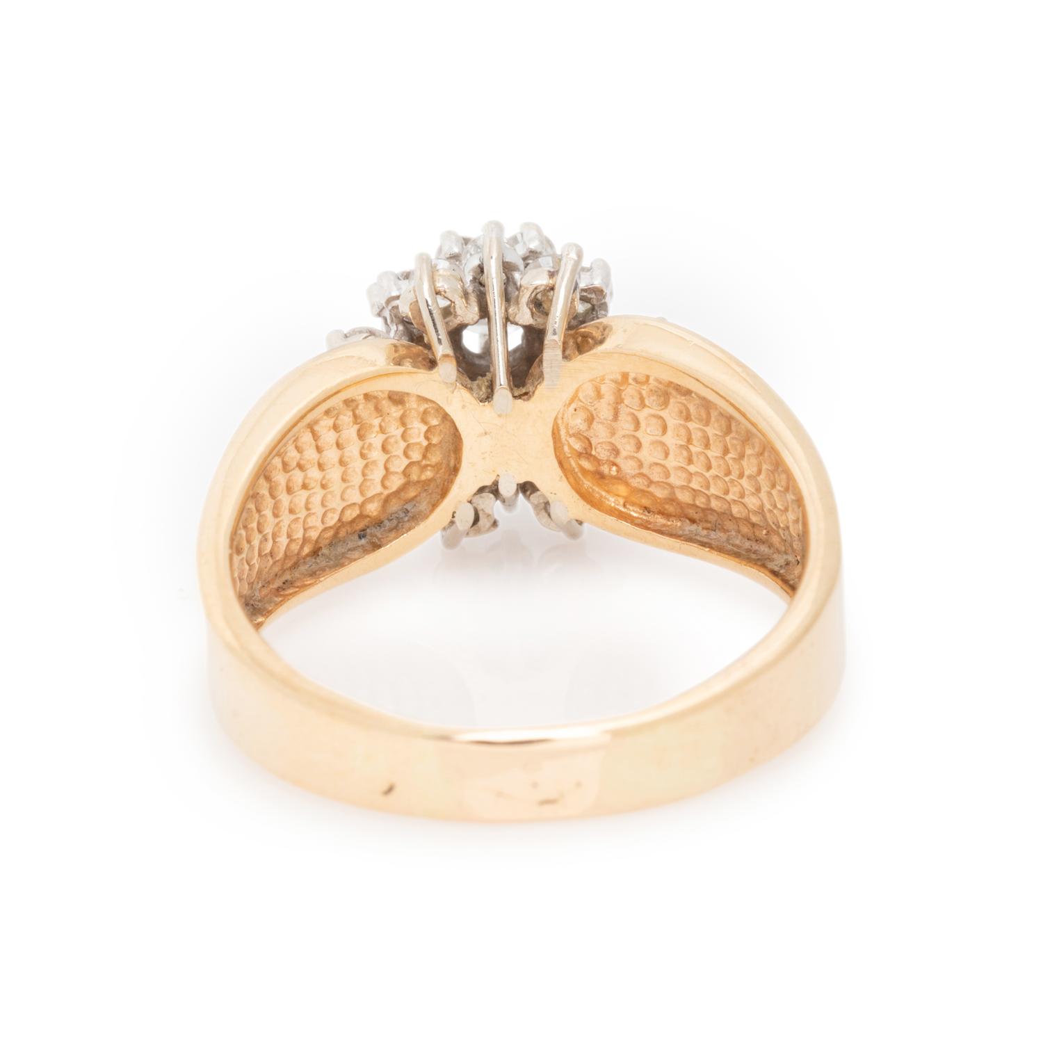 YELLOW GOLD AND DIAMOND RING