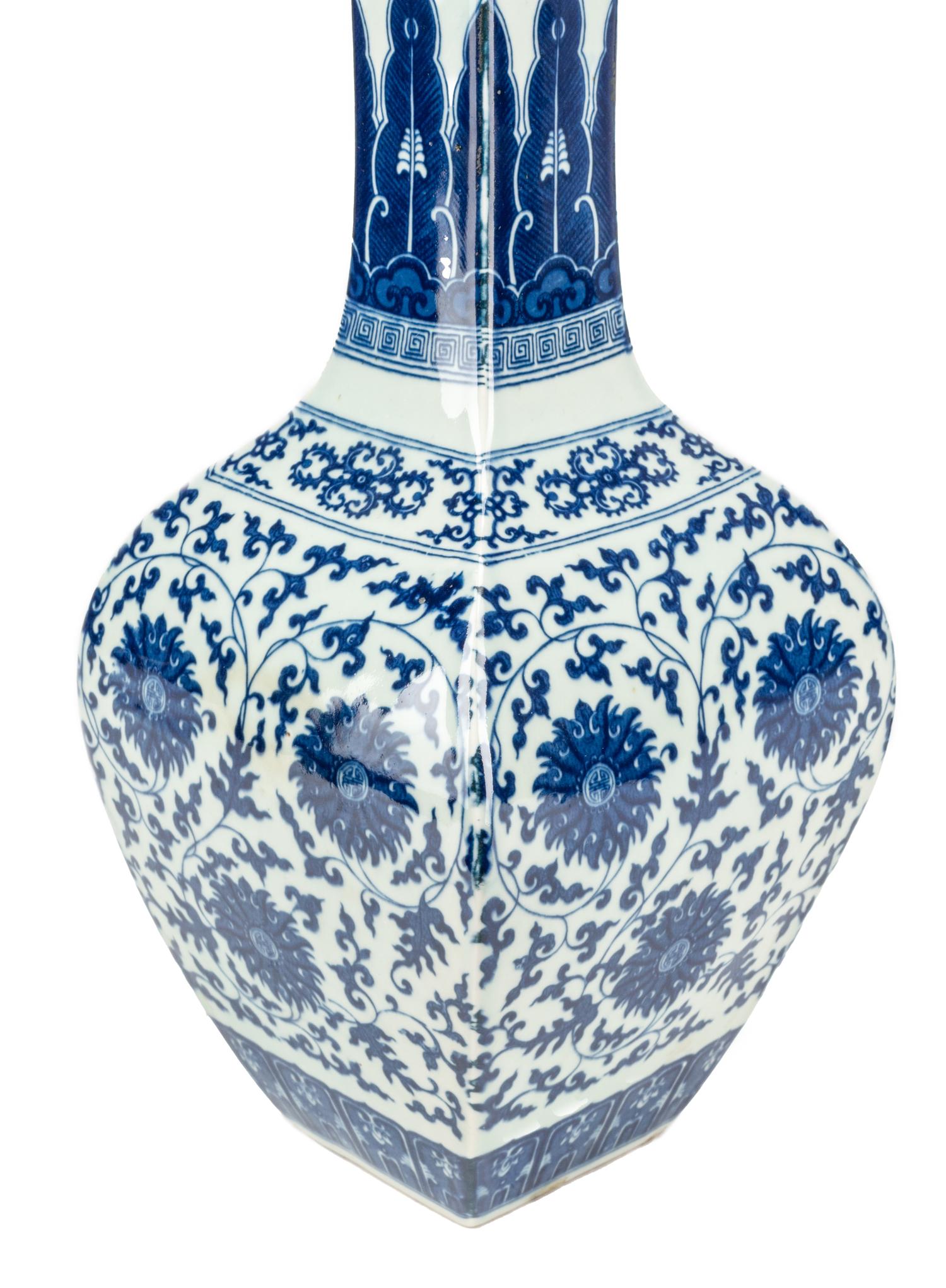 A Pair of Chinese Export Porcelain Vases