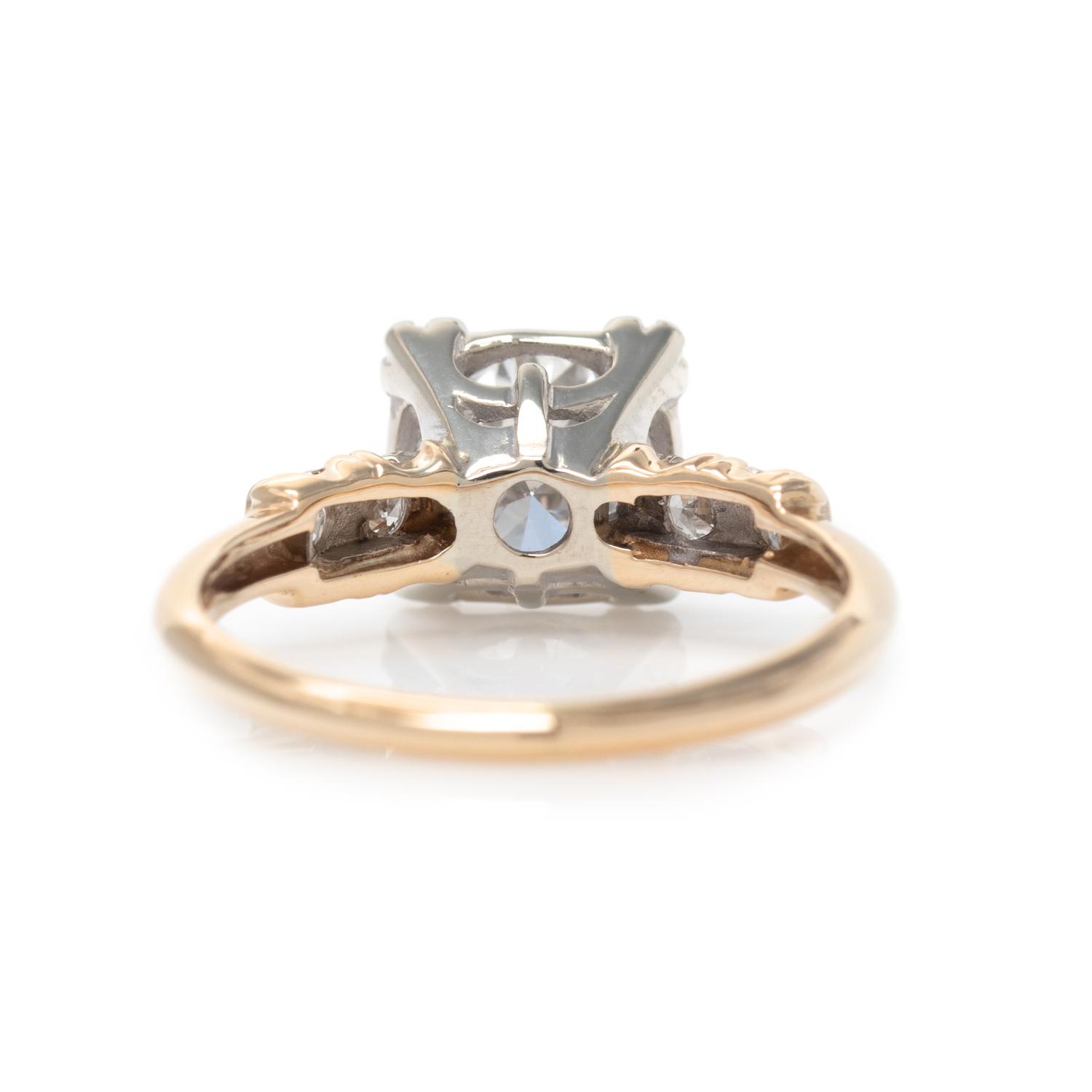DIAMOND RING