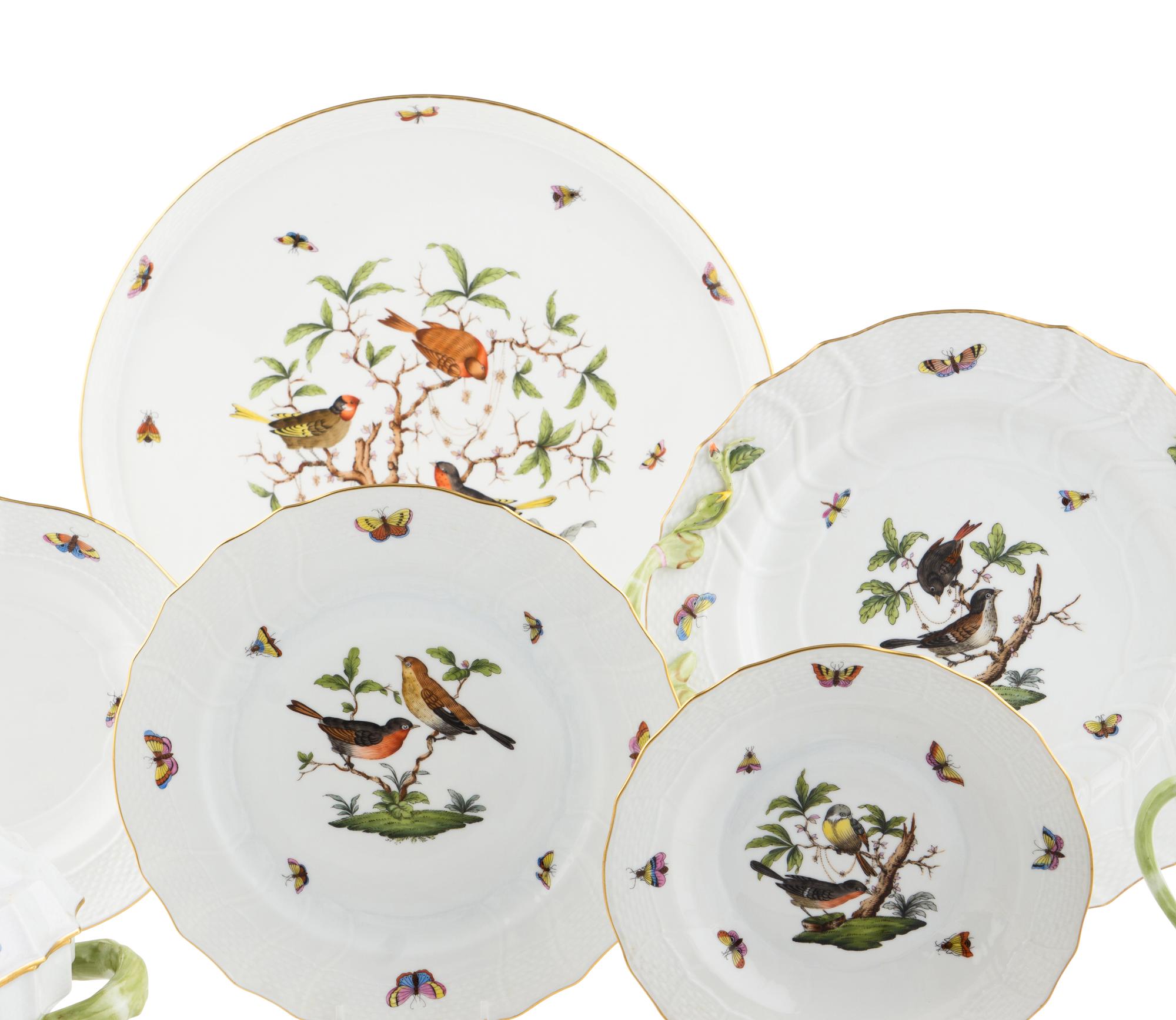 A Herend Porcelain Rothschild Bird Dinner Service