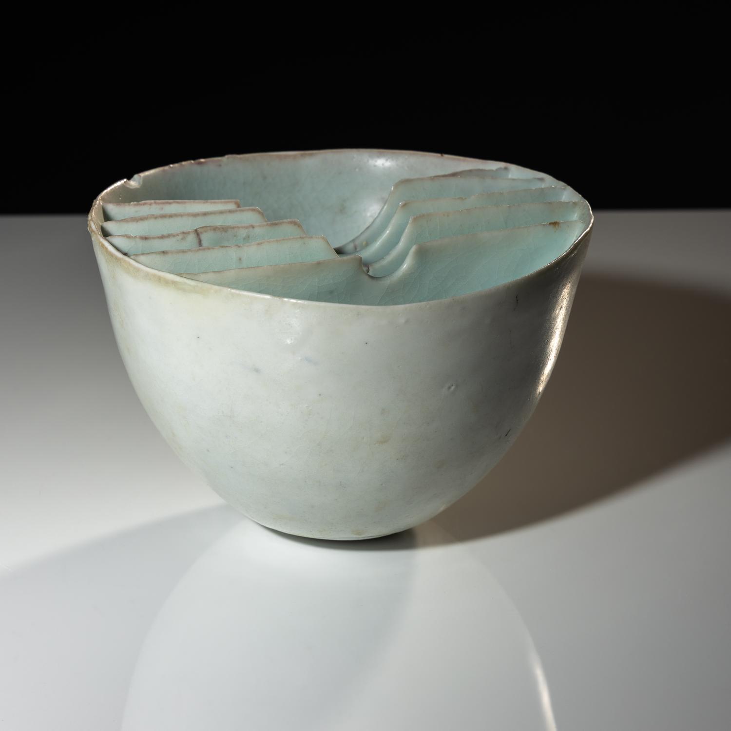 Bowl with fins, 1975