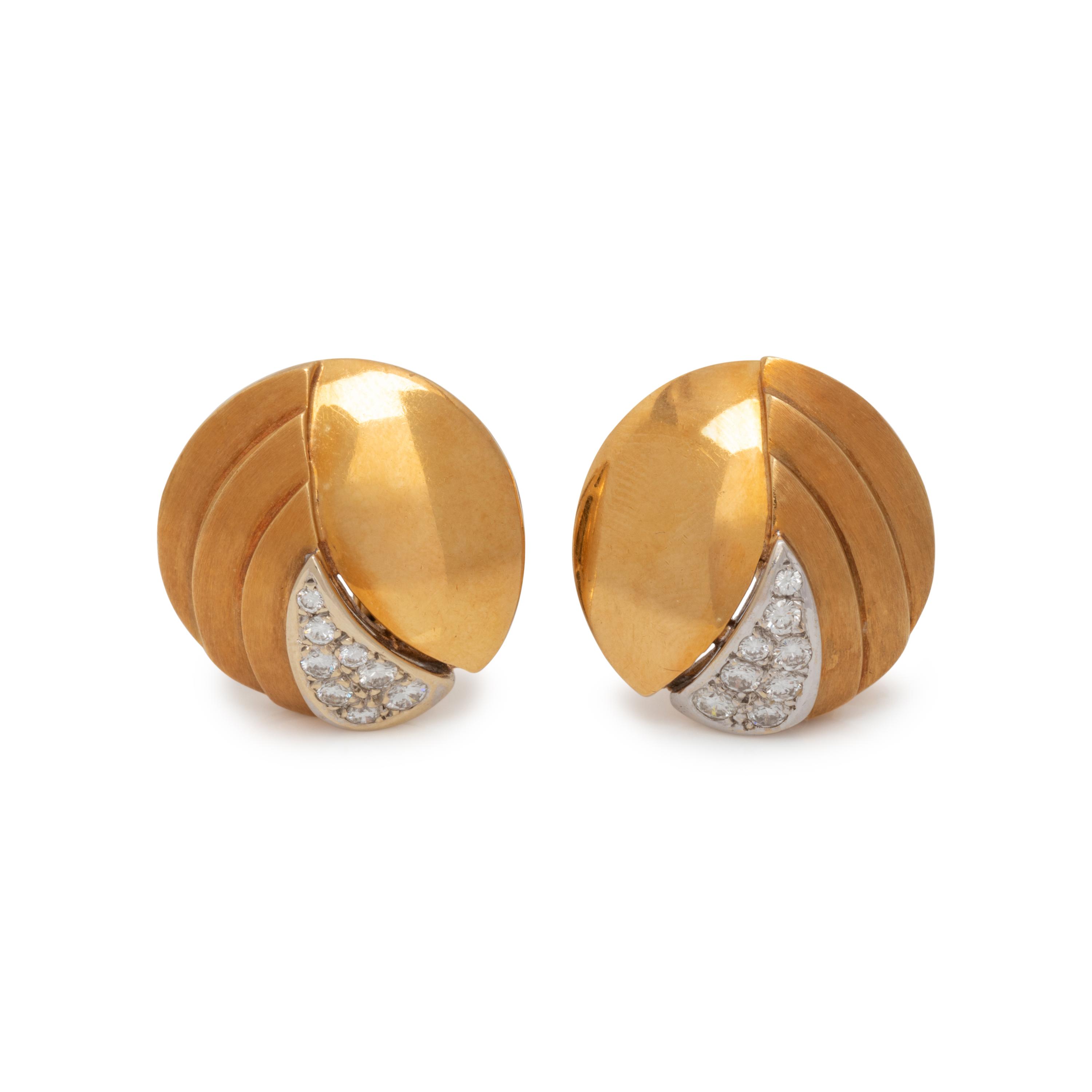 YELLOW GOLD AND DIAMOND EARCLIPS