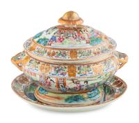 A Chinese Export Porcelain Tureen and Underplate