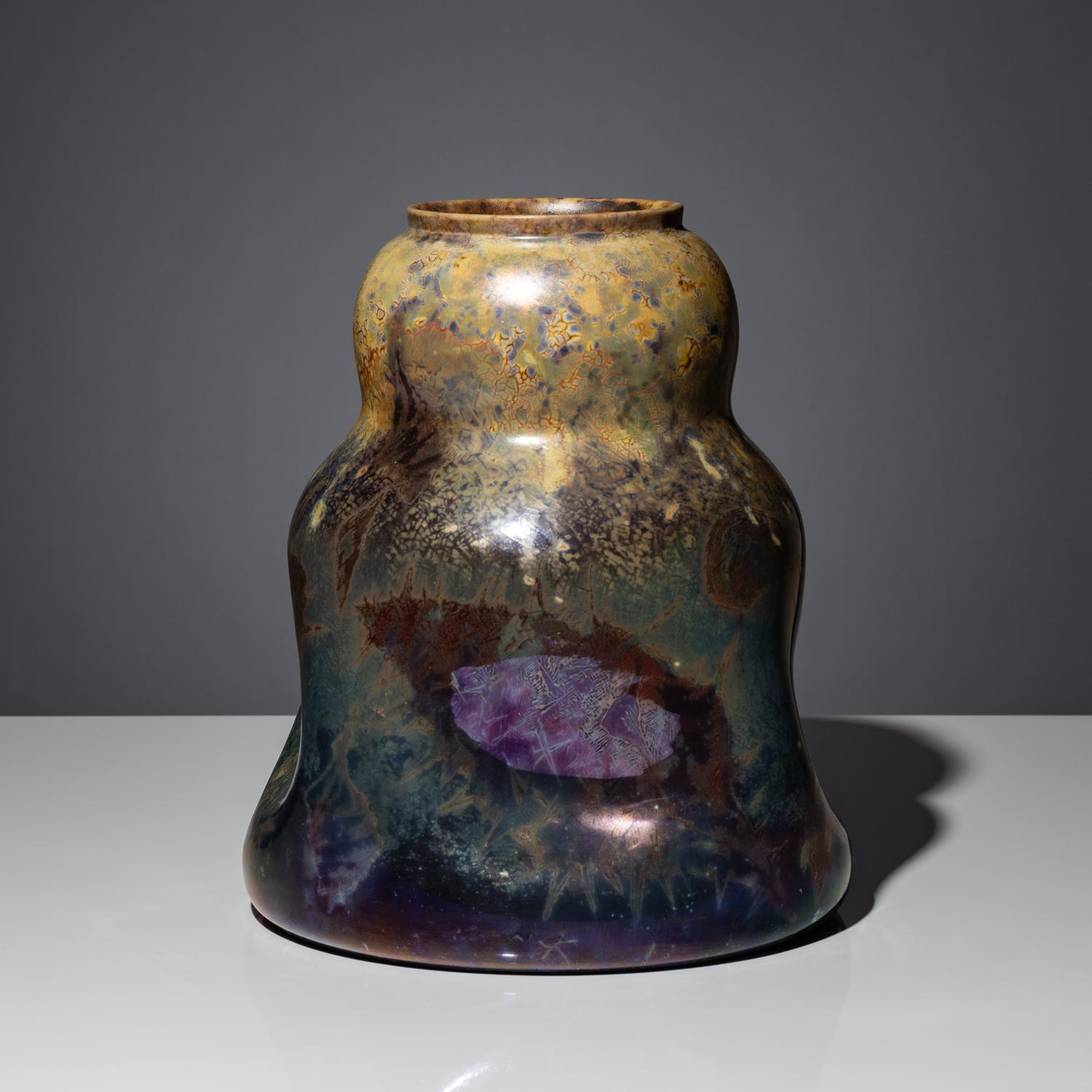 Large vase with seashell decor