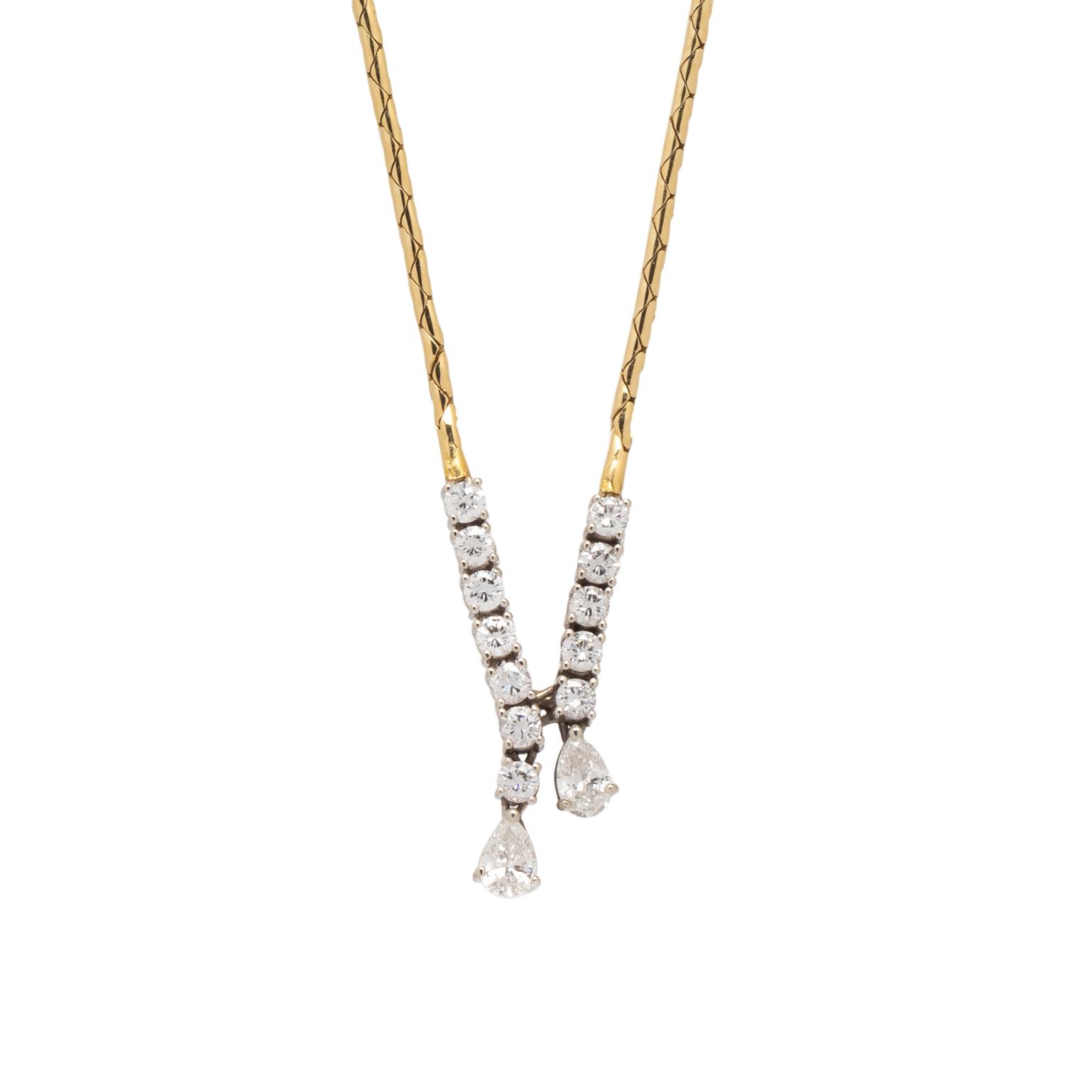 YELLOW GOLD AND DIAMOND NECKLACE