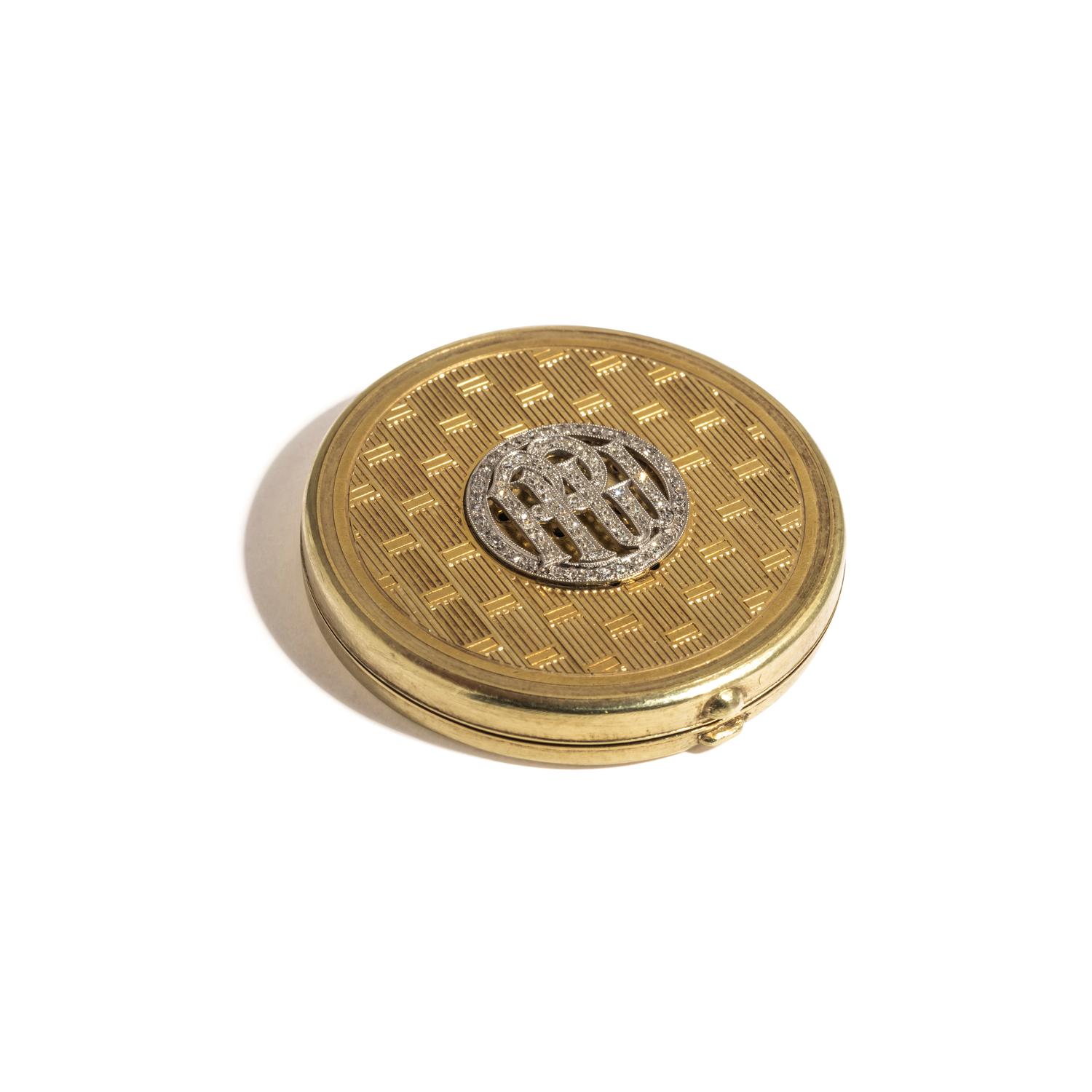 CARTIER, YELLOW GOLD AND DIAMOND COMPACT
