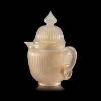 A Carved Agate 'Chrysanthemum' Covered Wine Pot, Possibly 19th Century 或為清晚期 瑪瑙菊瓣紋壺