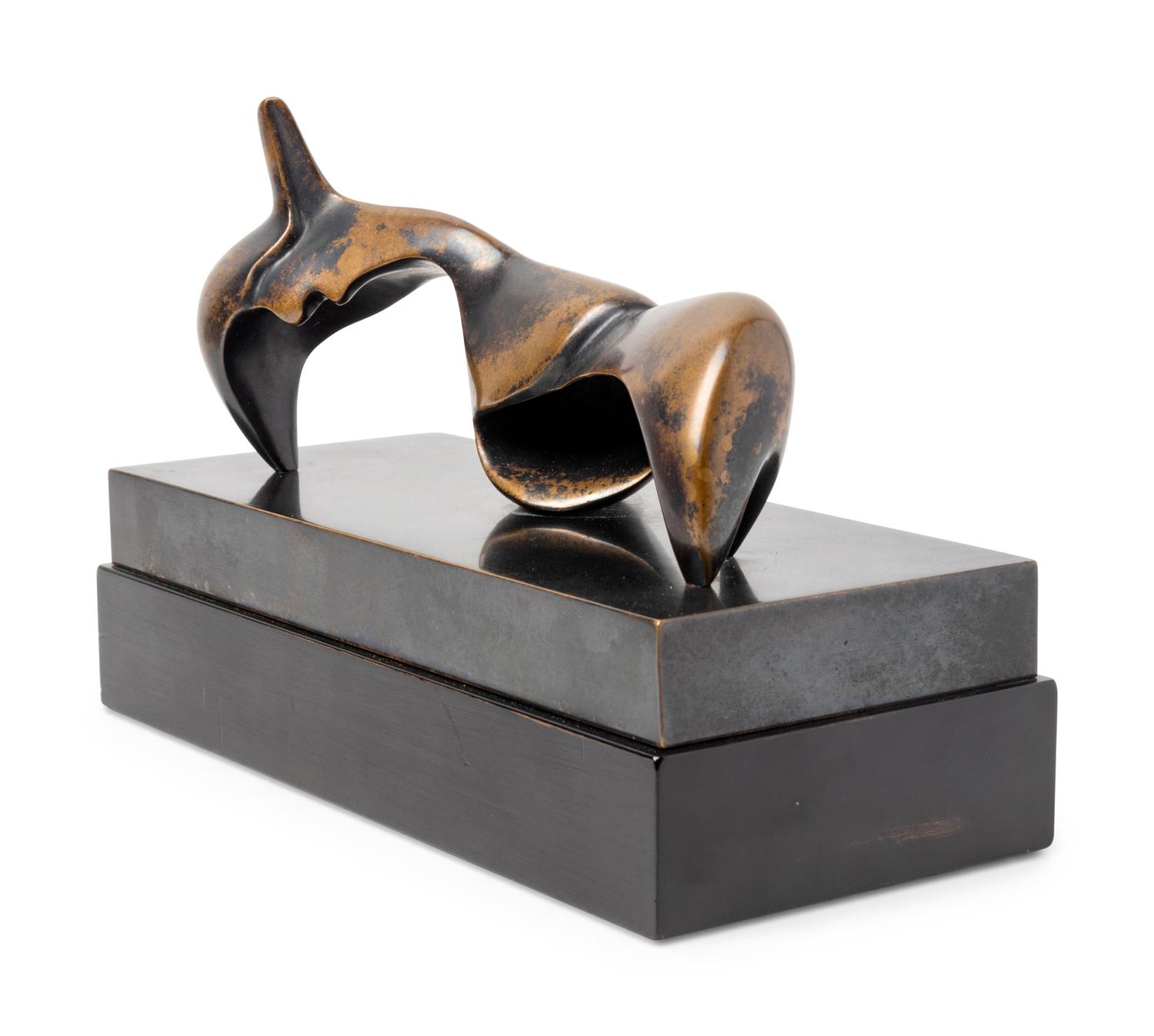 Pointed Reclining Figure conceived in 1948, cast in 1969