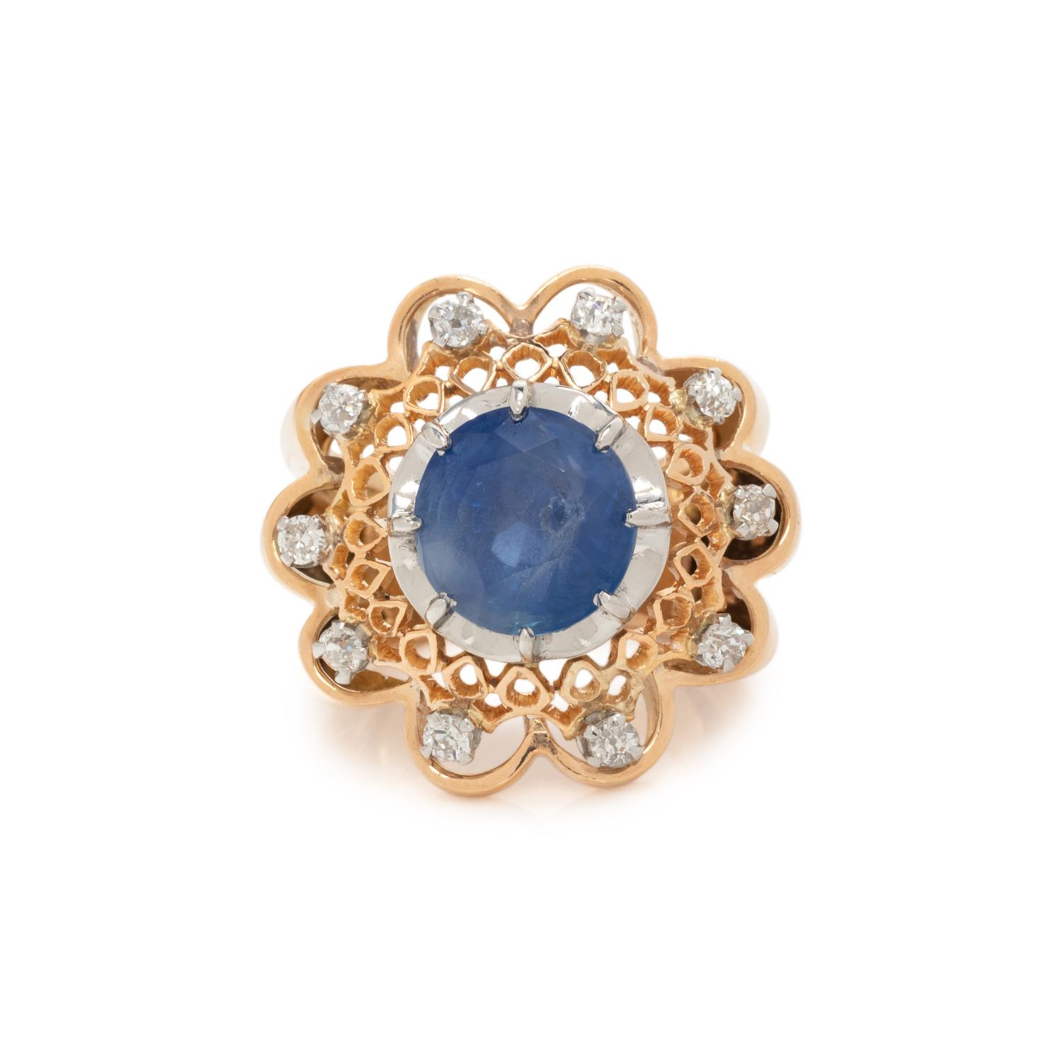 SAPPHIRE AND DIAMOND RING