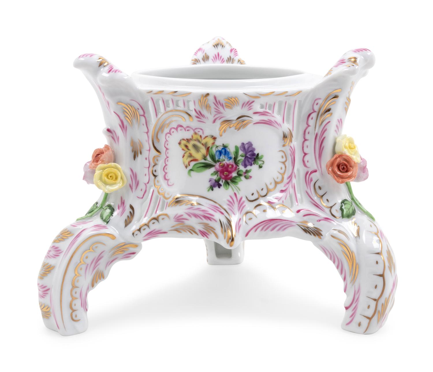A Group of Herend Painted and Parcel Gilt Porcelain Dinnerware Articles