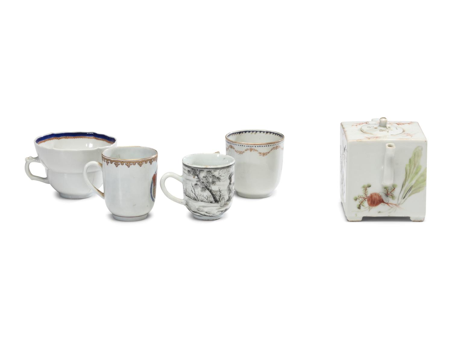 A Collection of Chinese Export Porcelain Articles