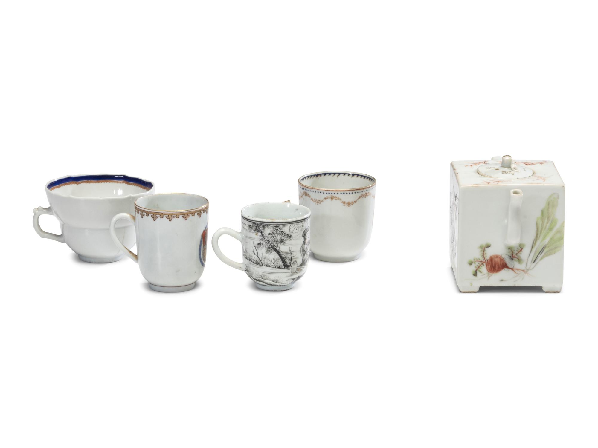 A Collection of Chinese Export Porcelain Articles