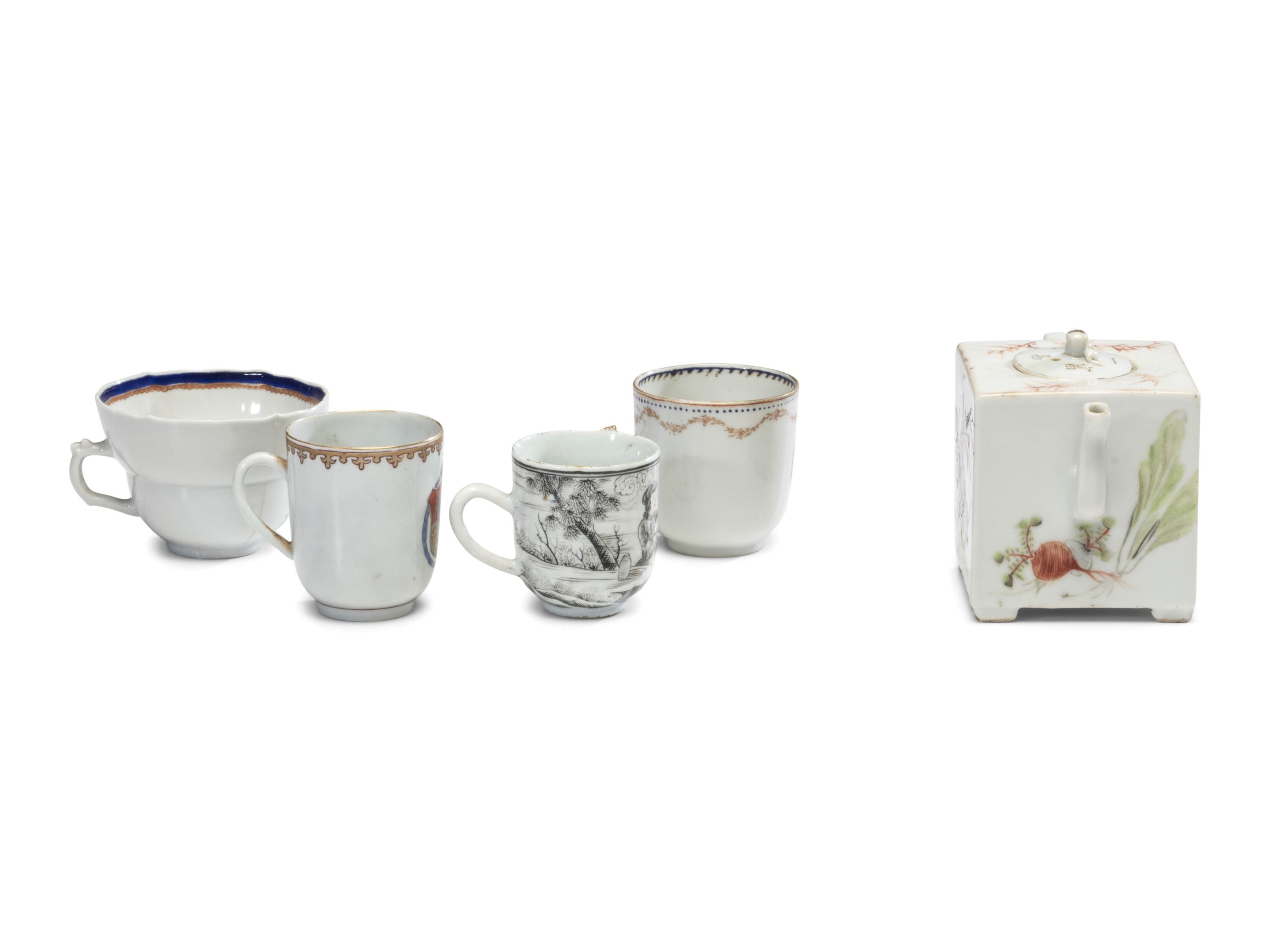A Collection of Chinese Export Porcelain Articles