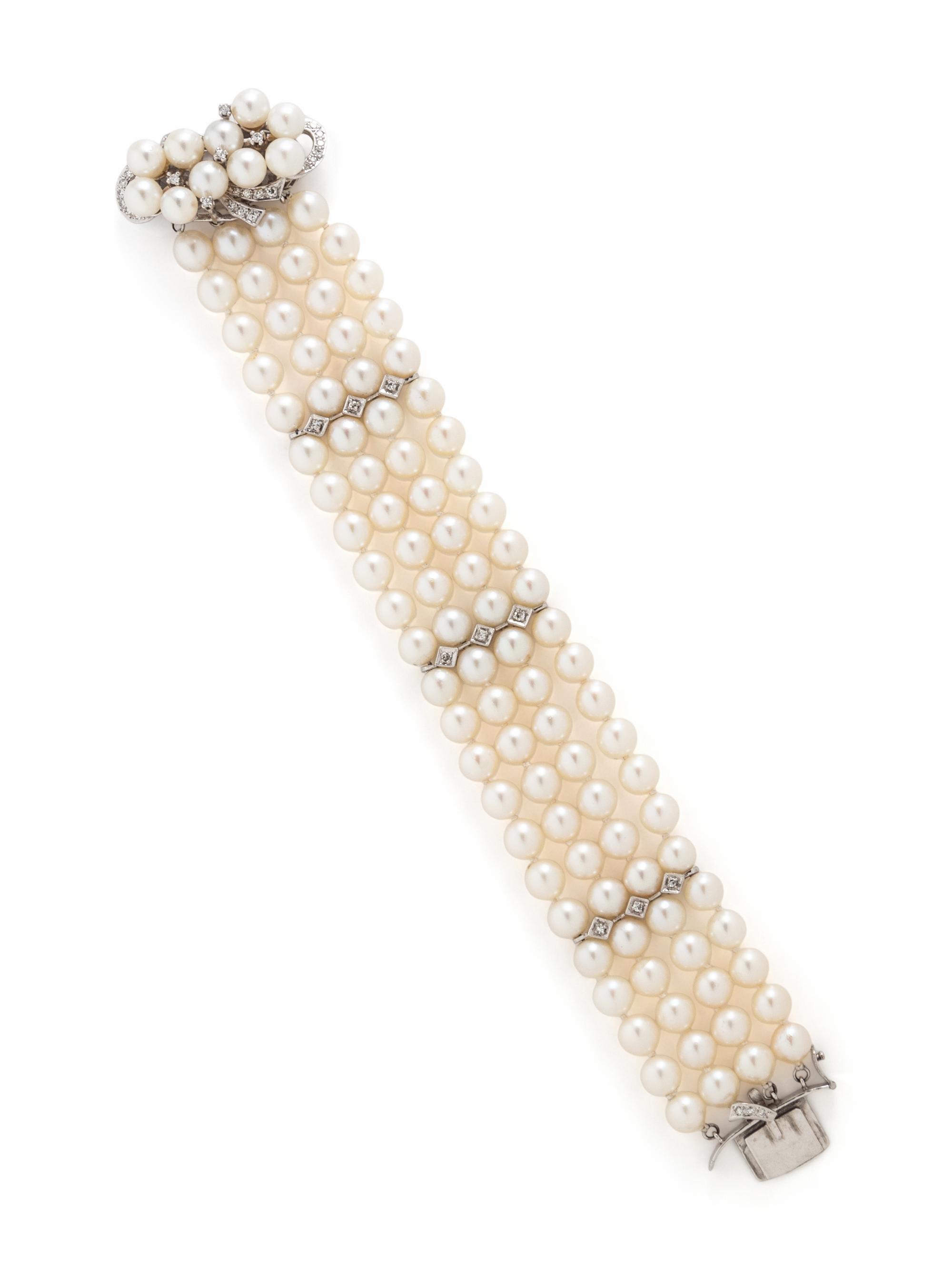 CULTURED PEARL AND DIAMOND BRACELET