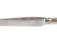 A Reed and Barton 'Le Cinq Fleurs' Silver Flatware Service