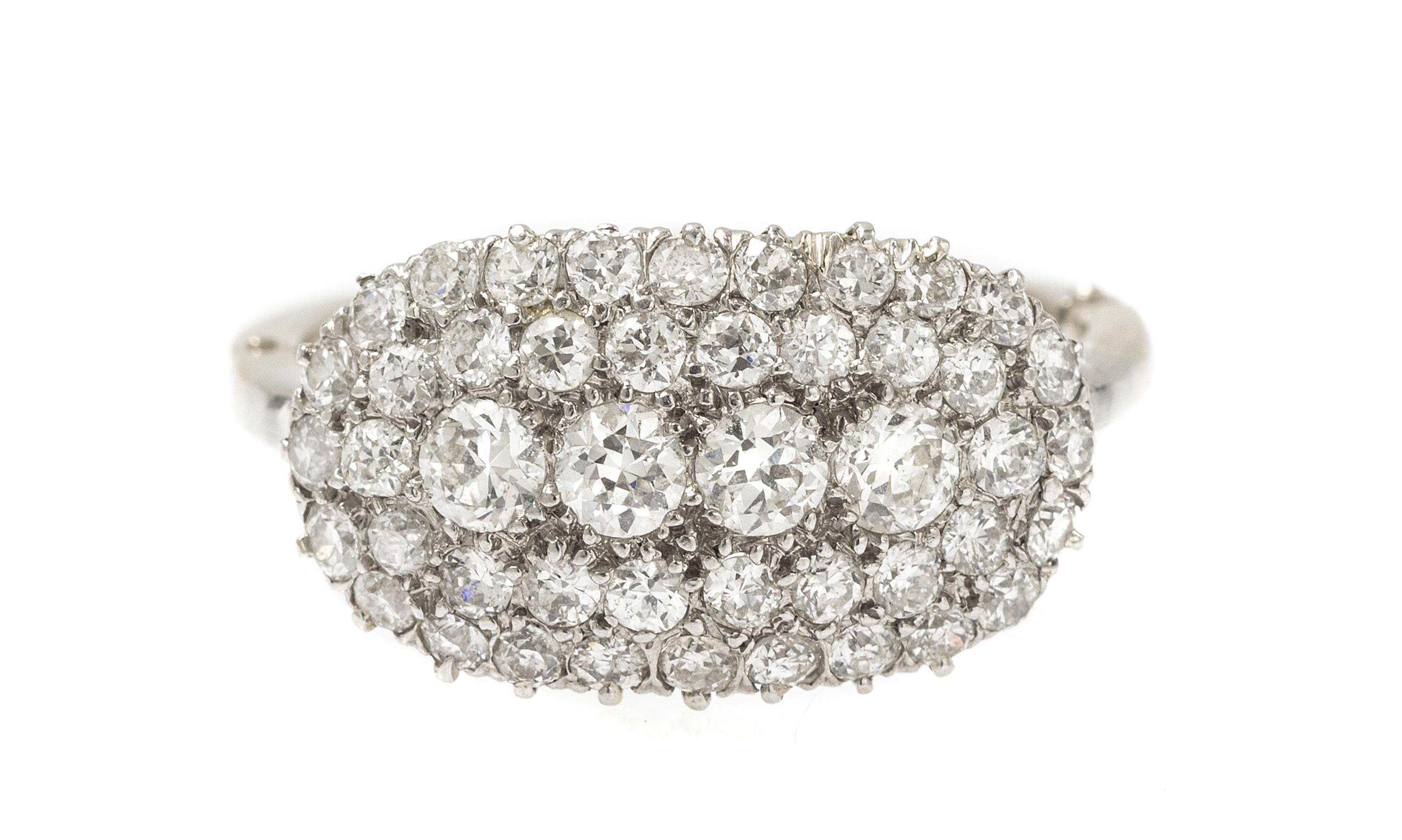 A White Gold and Diamond Ring, 3.80 dwts.