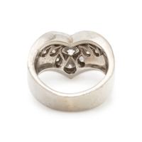 DIAMOND AND WHITE GOLD RING