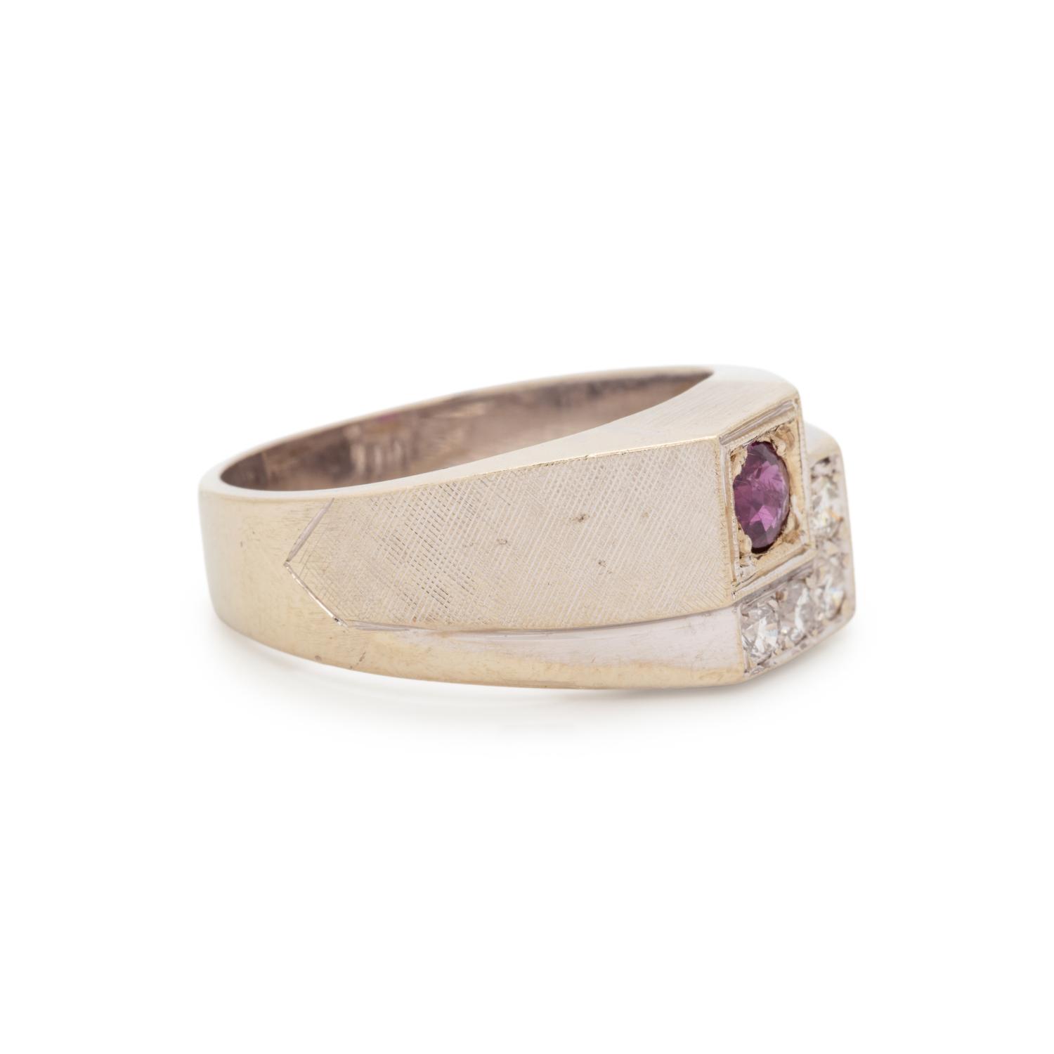 WHITE GOLD, RUBY AND DIAMOND RING