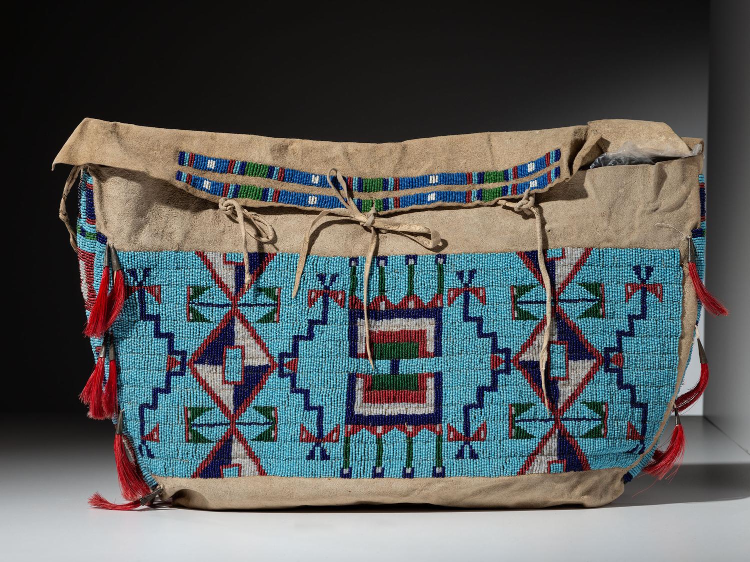 Sioux Beaded Hide Possible Bag