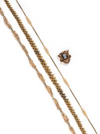 COLLECTION OF YELLOW GOLD JEWELRY