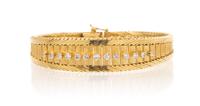 An 18 Karat Yellow Gold and Diamond Link Bracelet, Italian, 20.00 dwts.