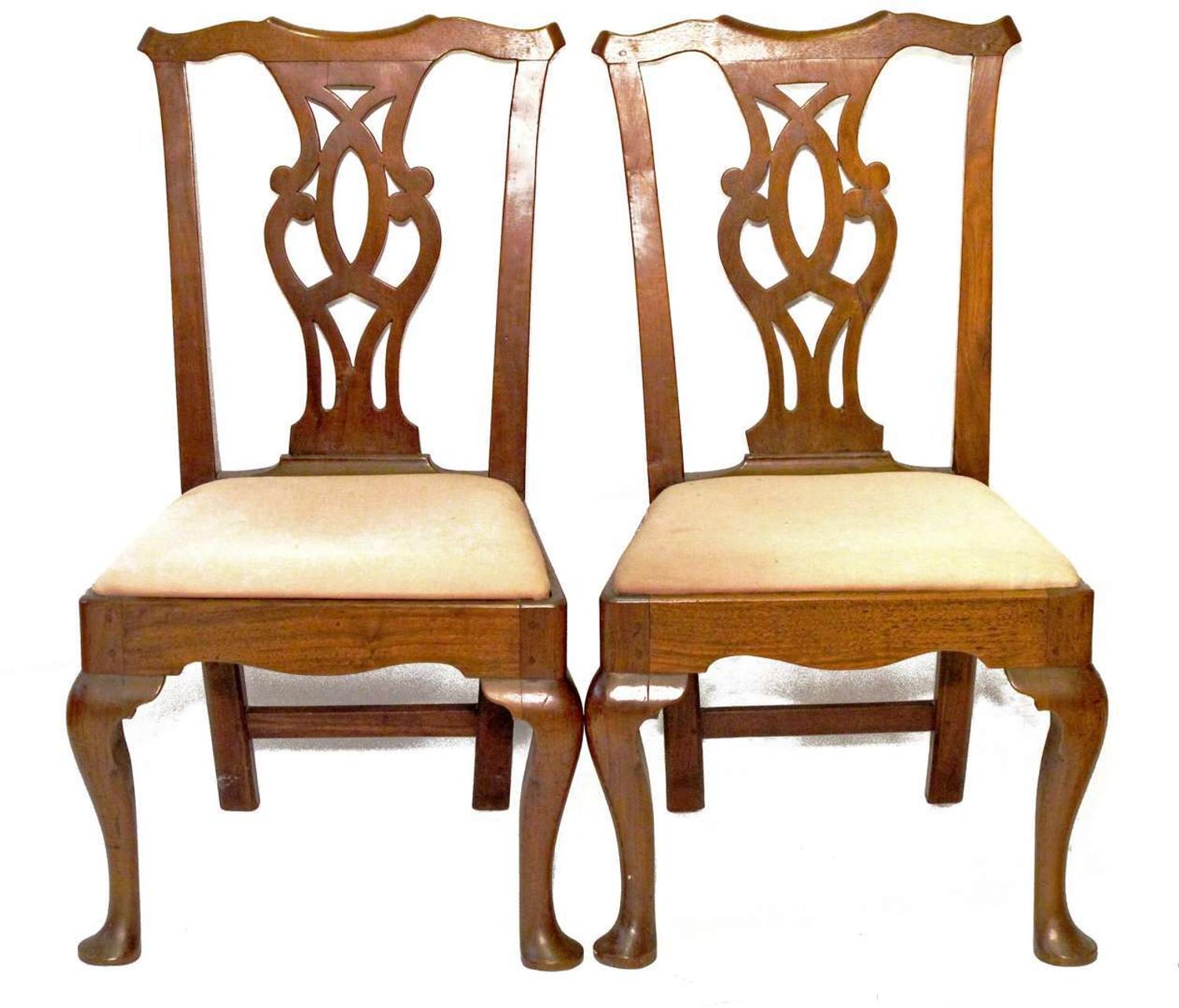 Pair of Queen Anne walnut side chairs possibly virginia, 18th century
