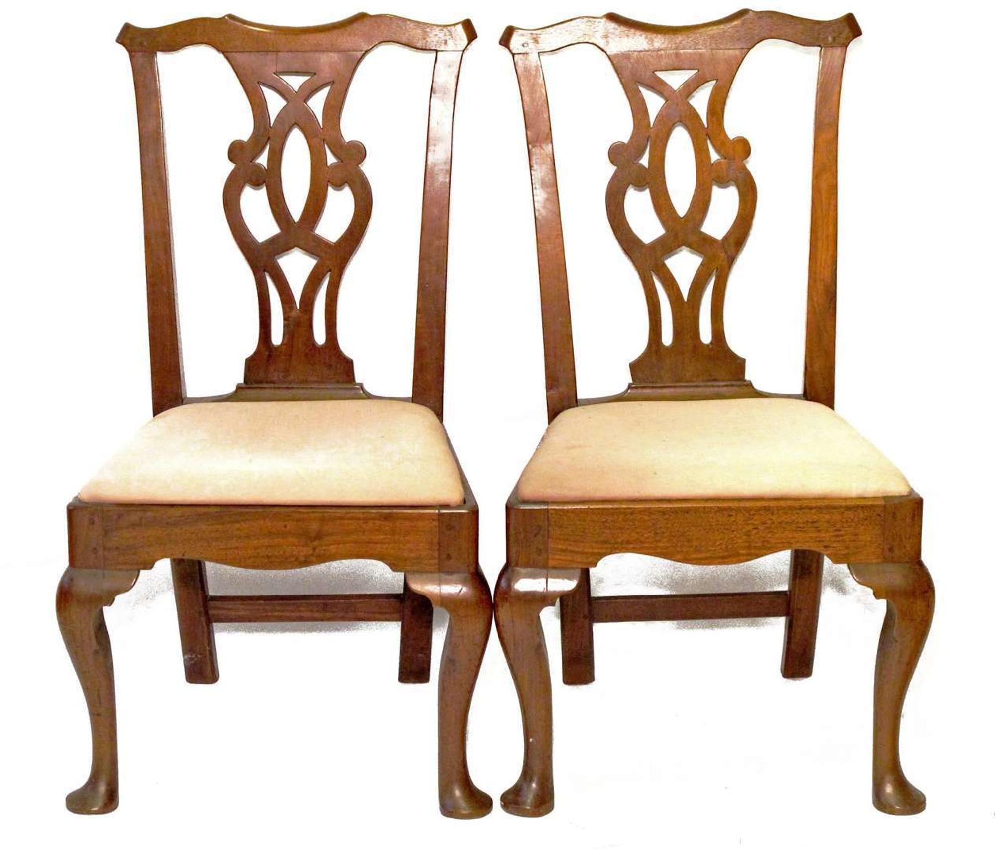 Pair of Queen Anne walnut side chairs possibly virginia, 18th century