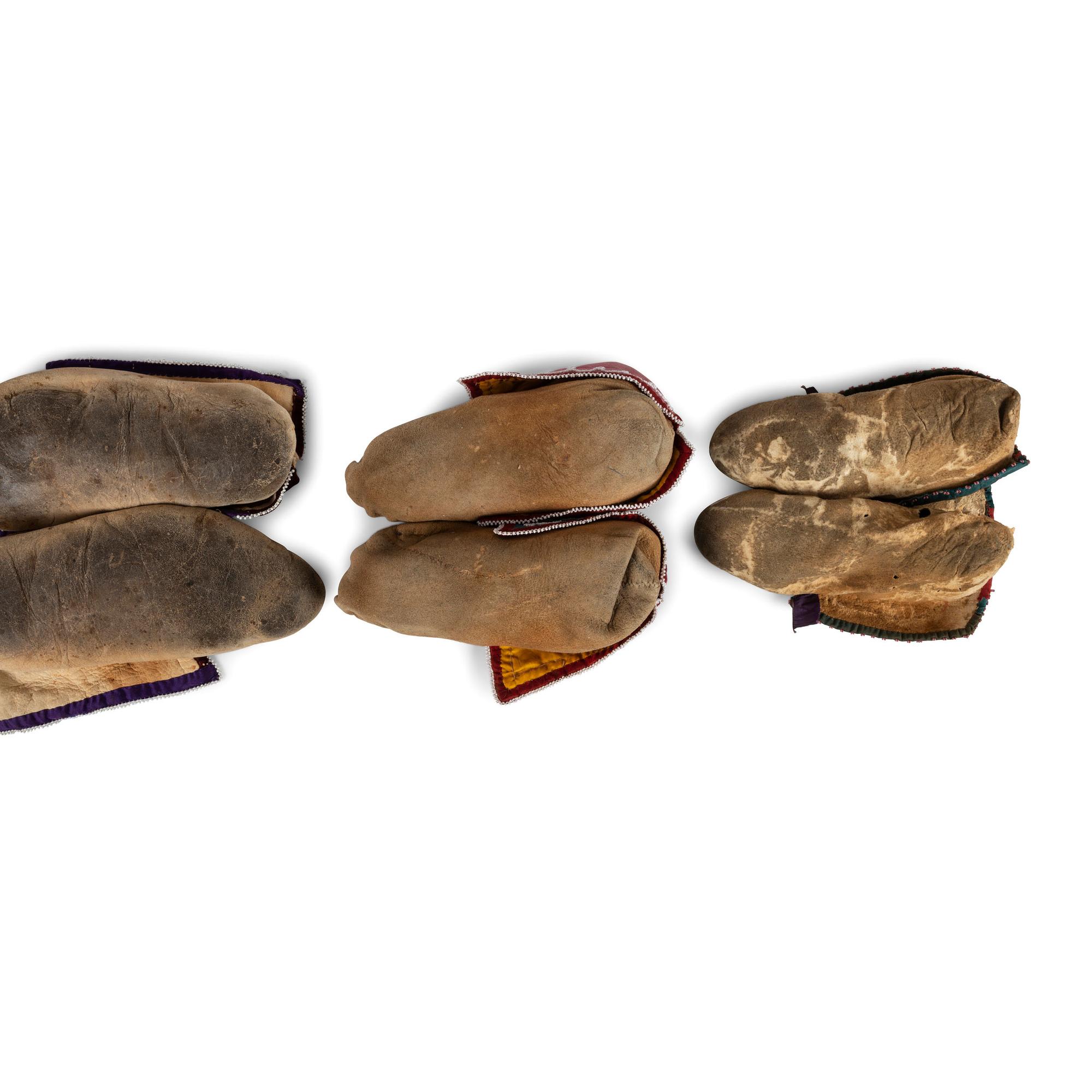 Delaware Beaded Hide Moccasins