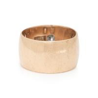 YELLOW GOLD AND DIAMOND RING
