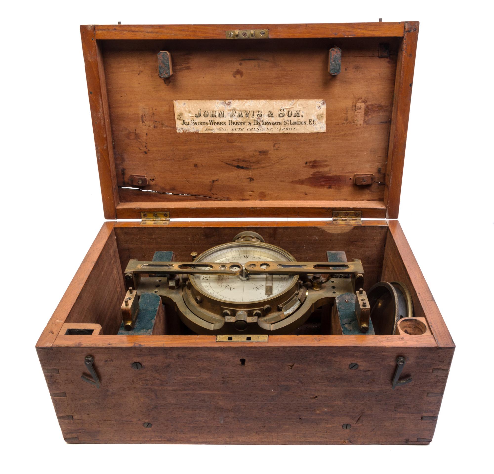 An English Improved Hedley Brass Miner's Dial Width 10 1/2 inches. — JOHN DAVIS & SON, LONDON, LATE 19TH/EARLY 20TH CENTURY